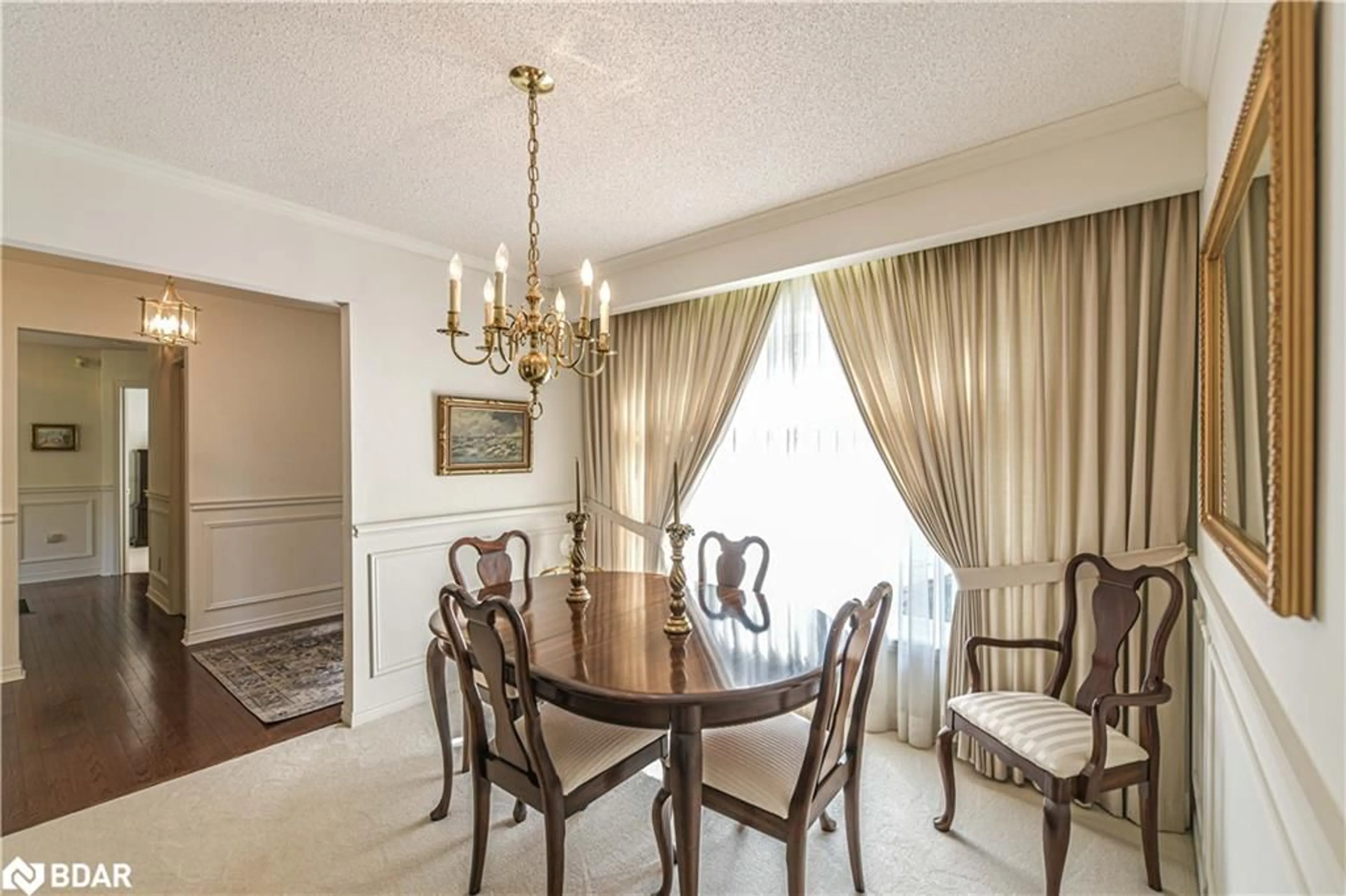 Dining room, wood/laminate floor for 131 Courtland St, Ramara Ontario L3V 6H7