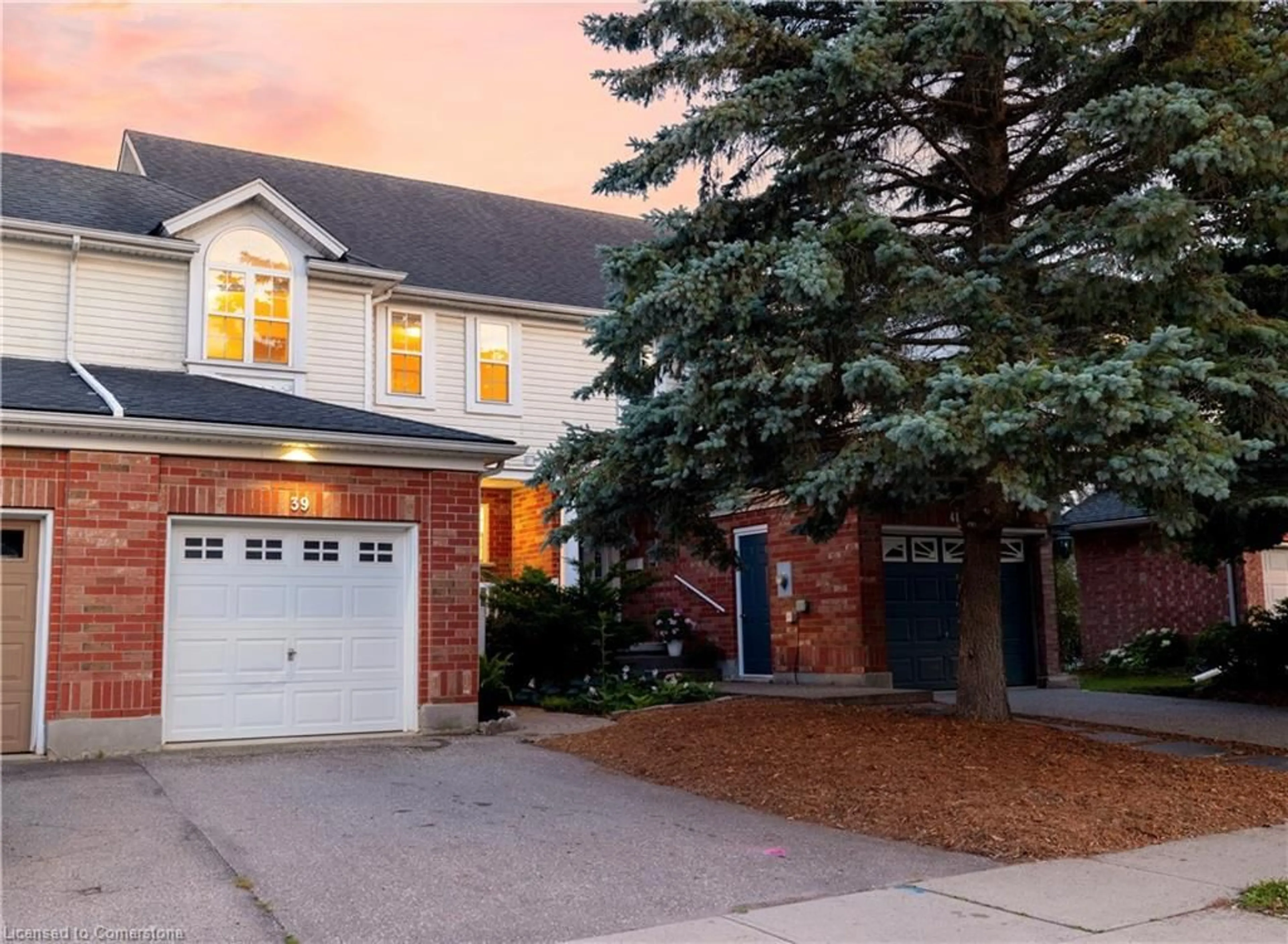 Home with brick exterior material, street for 39 Elma Pl, Cambridge Ontario N3C 4E6