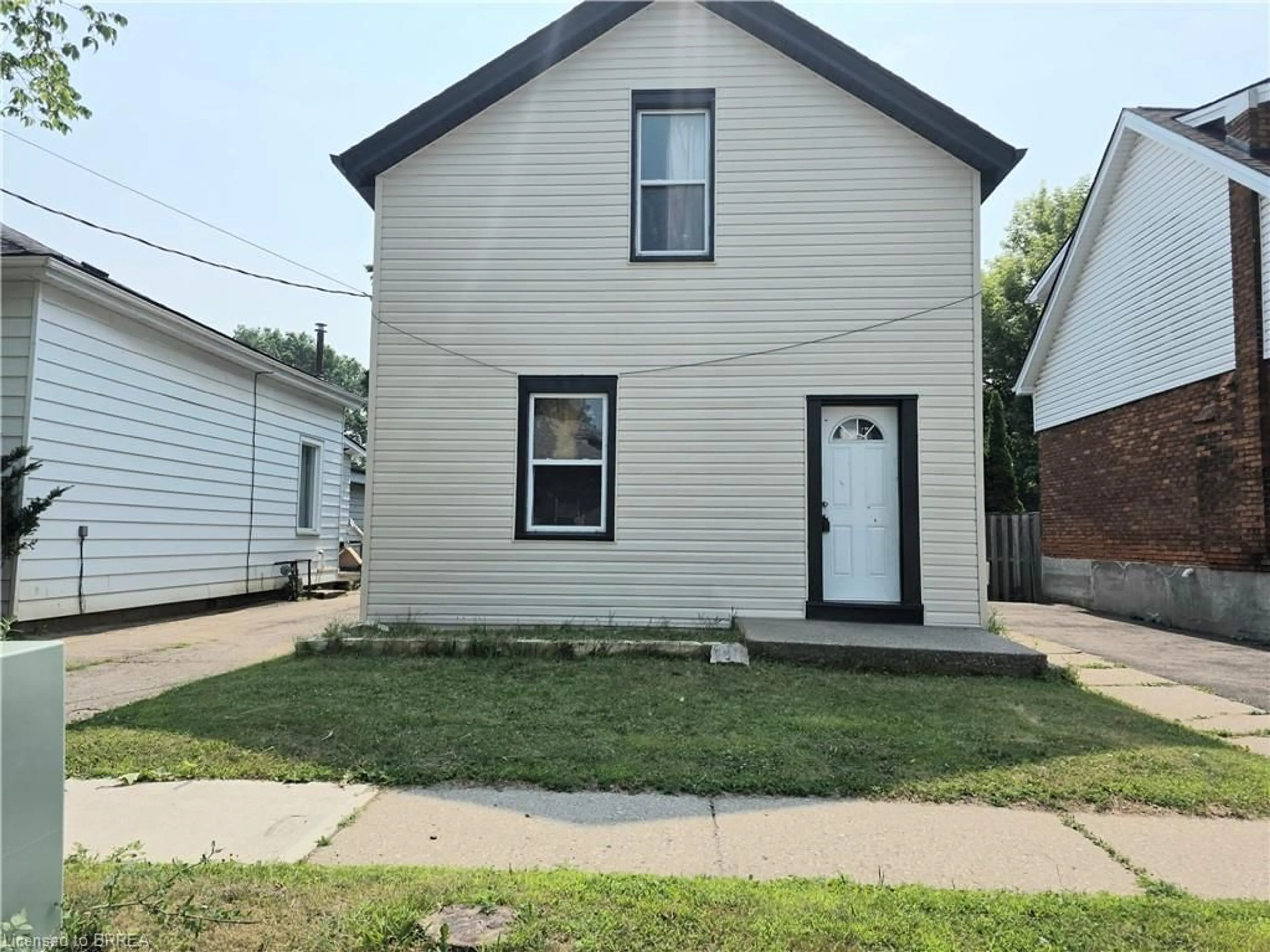 Unknown for 109 Sydenham St, Brantford Ontario N3R 3Y7