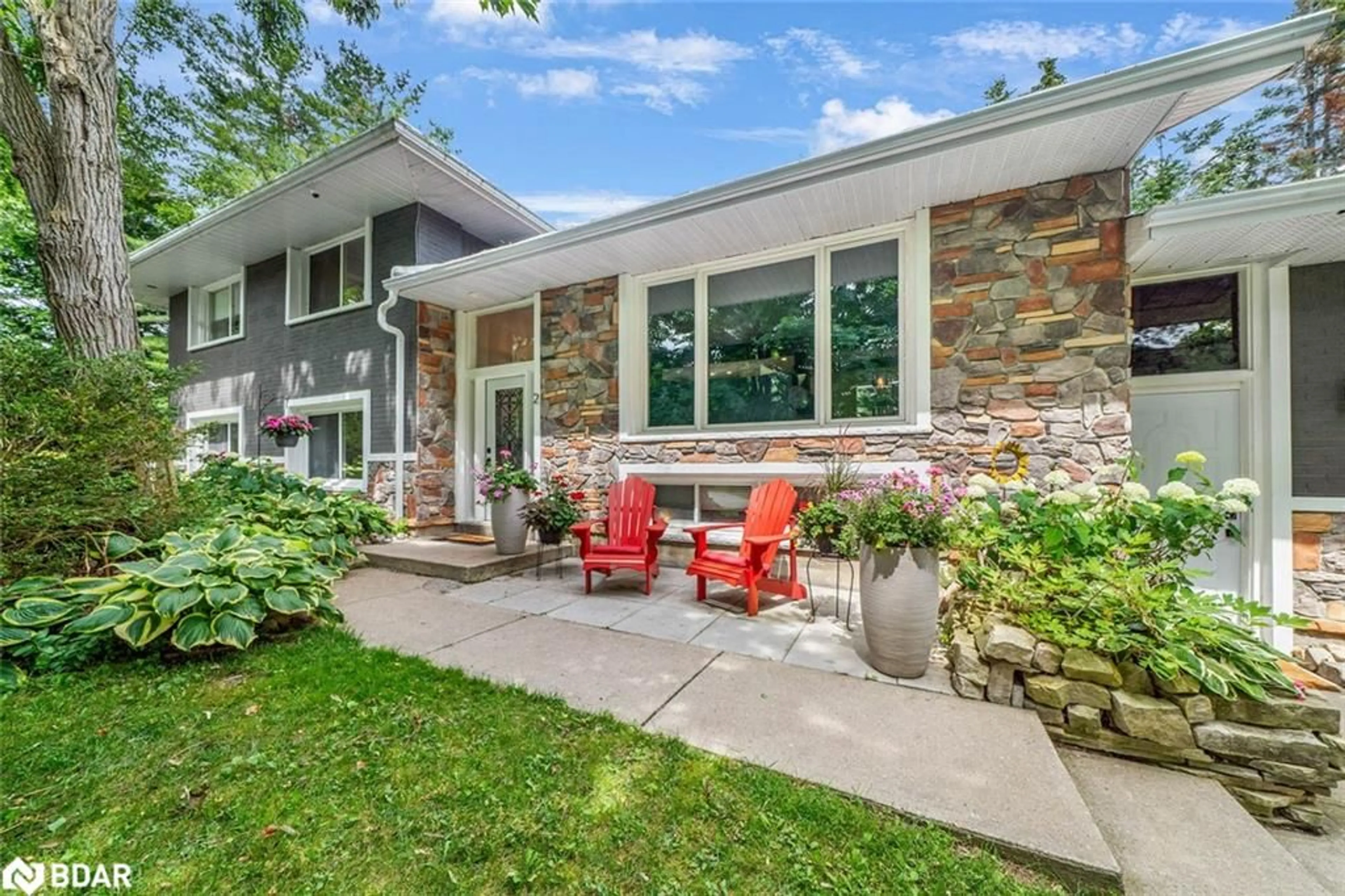 Unknown for 2 Noraline Ave, Midhurst Ontario L0L 1X1