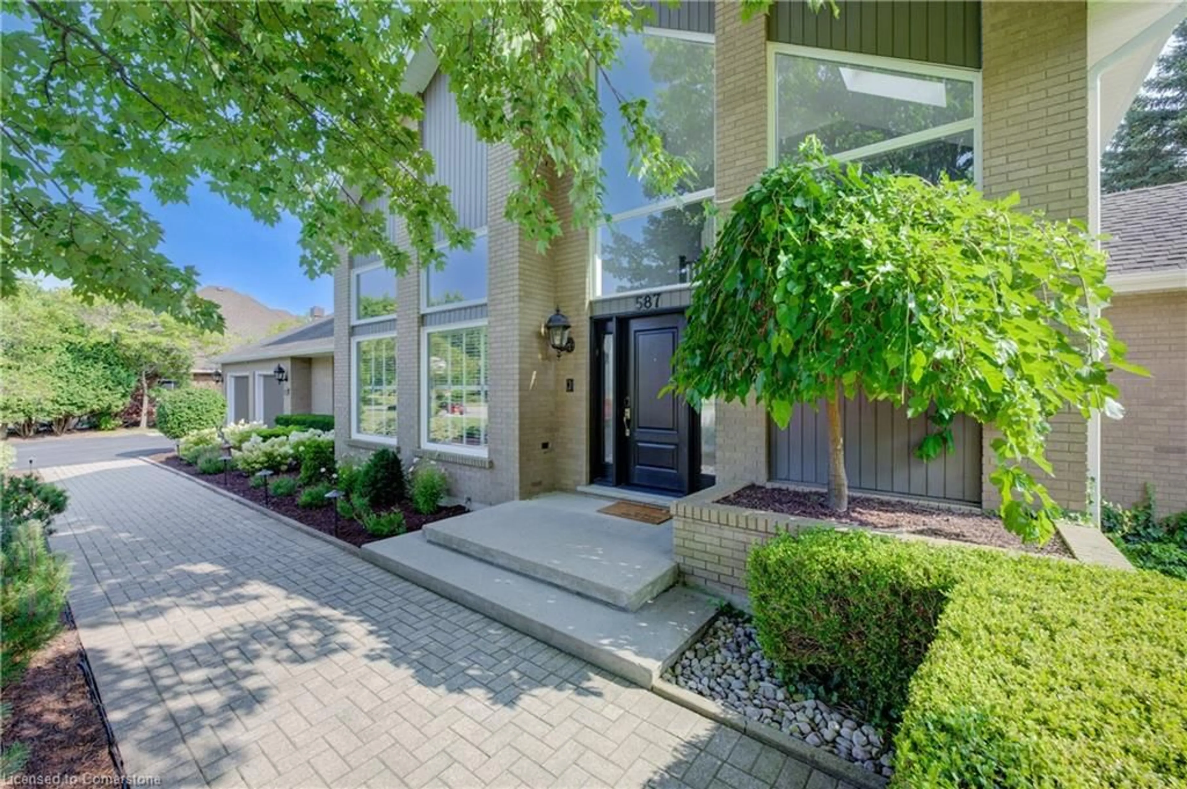 Unknown for 587 Manorwood Crt, Waterloo Ontario N2K 3L7