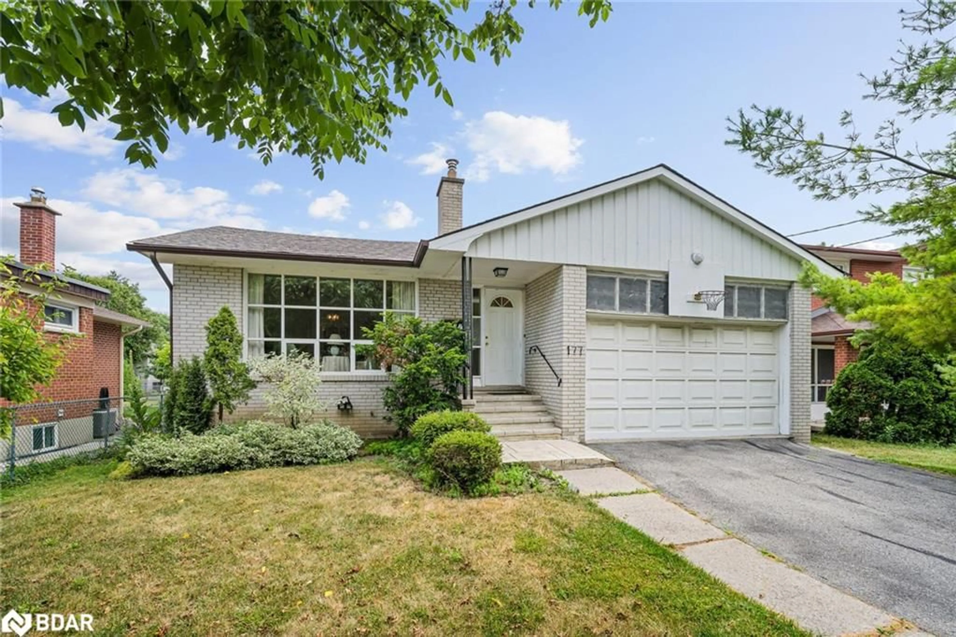 Home with vinyl exterior material, street for 177 Patricia Ave, Toronto Ontario M2M 1J6