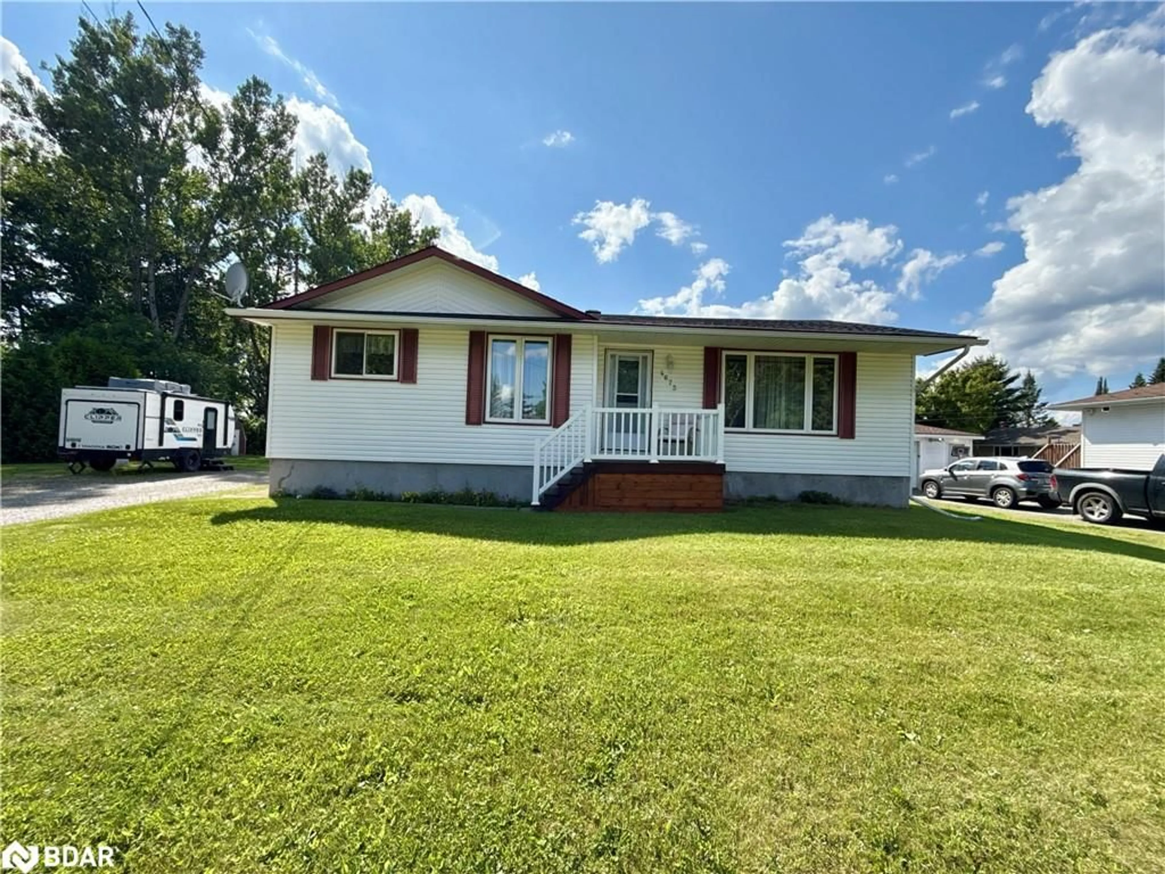 Home with vinyl exterior material, unknown for 4673 Fergus Ave, Val Therese Ontario P3P 1S3