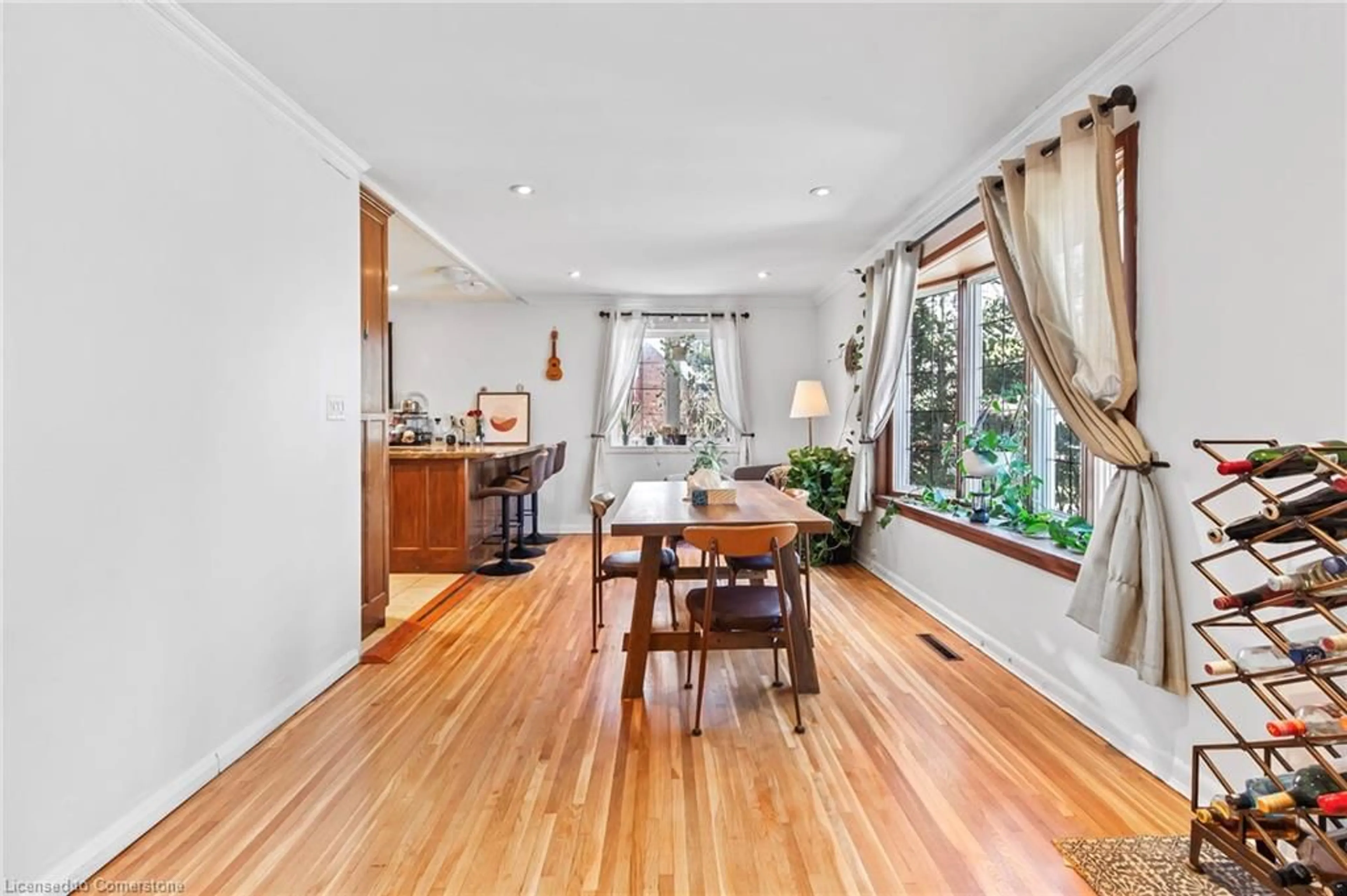 Dining room, unknown for 550 Fourth Line, Oakville Ontario L6L 5A7