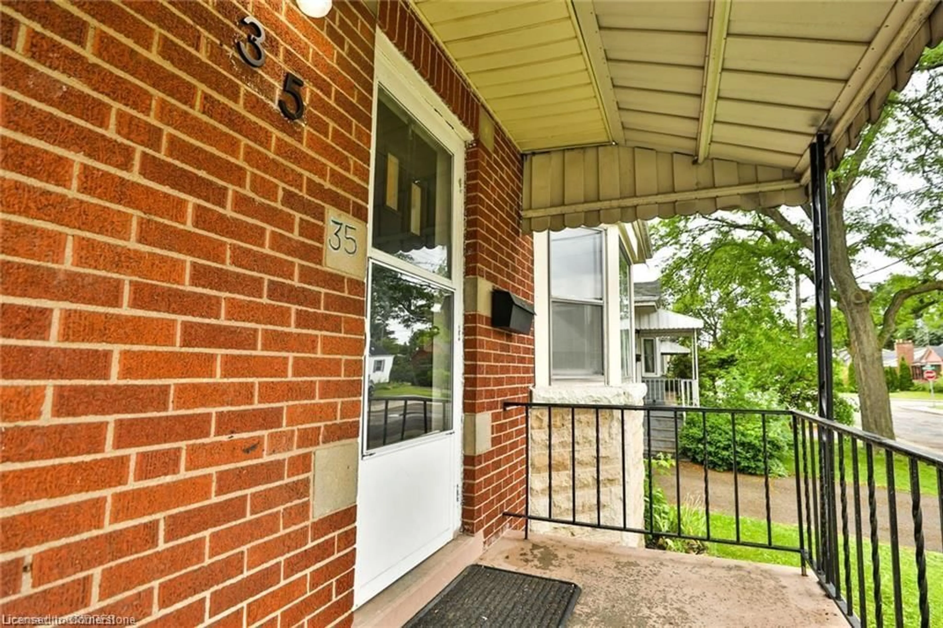 Unknown for 35 West 3rd St, Hamilton Ontario L9C 3J8