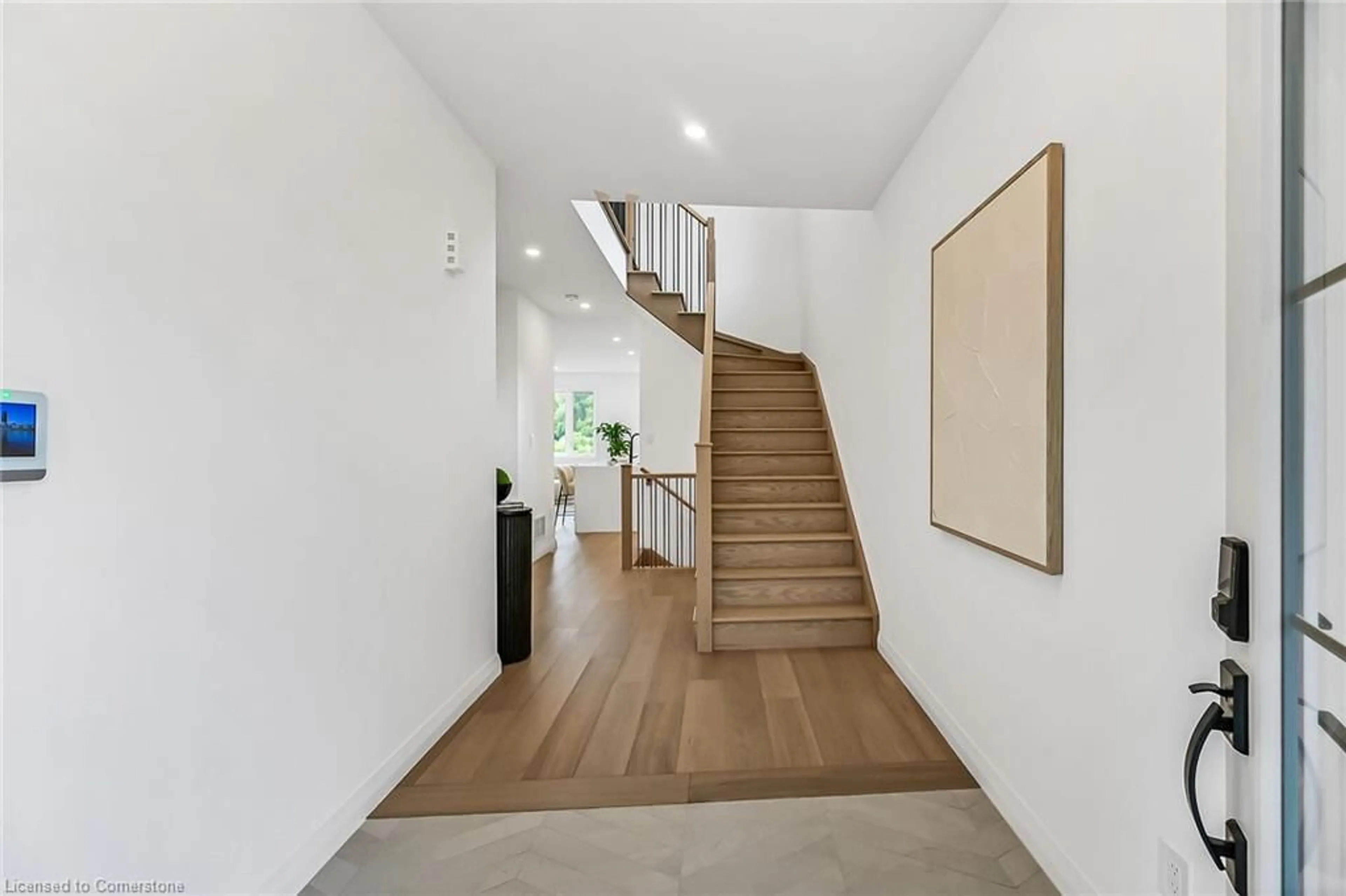 Indoor foyer for 243 Alessio Dr, Hamilton Ontario L9B 0K7