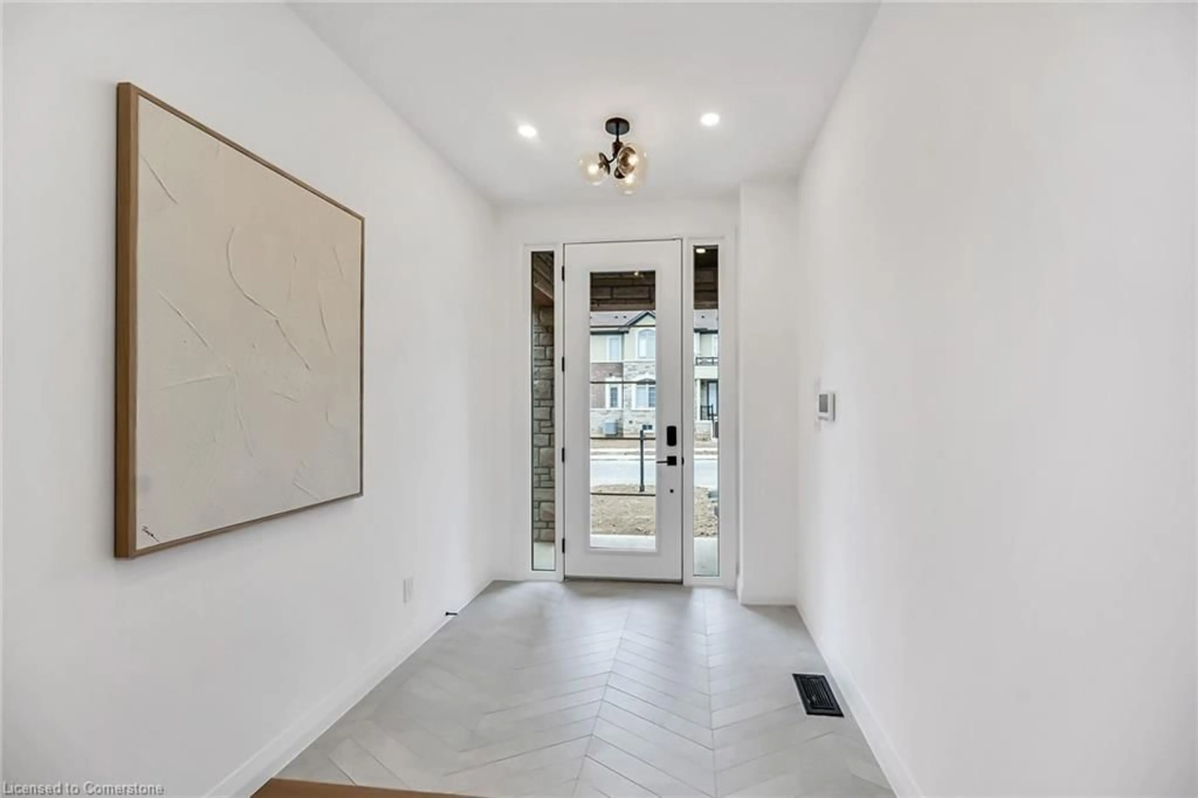 Indoor entryway for 243 Alessio Dr, Hamilton Ontario L9B 0K7