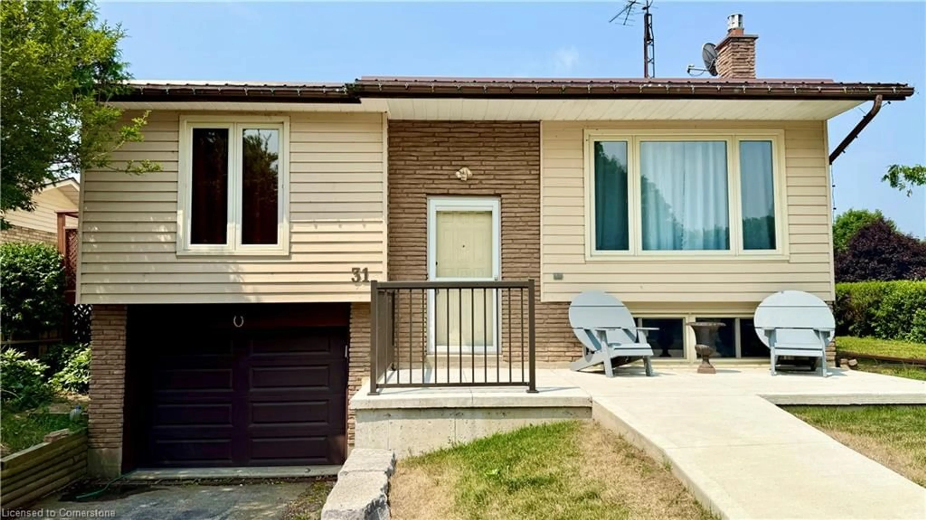 Home with vinyl exterior material, street for 31 Aaron Dr, Port Dover Ontario N0A 1N4