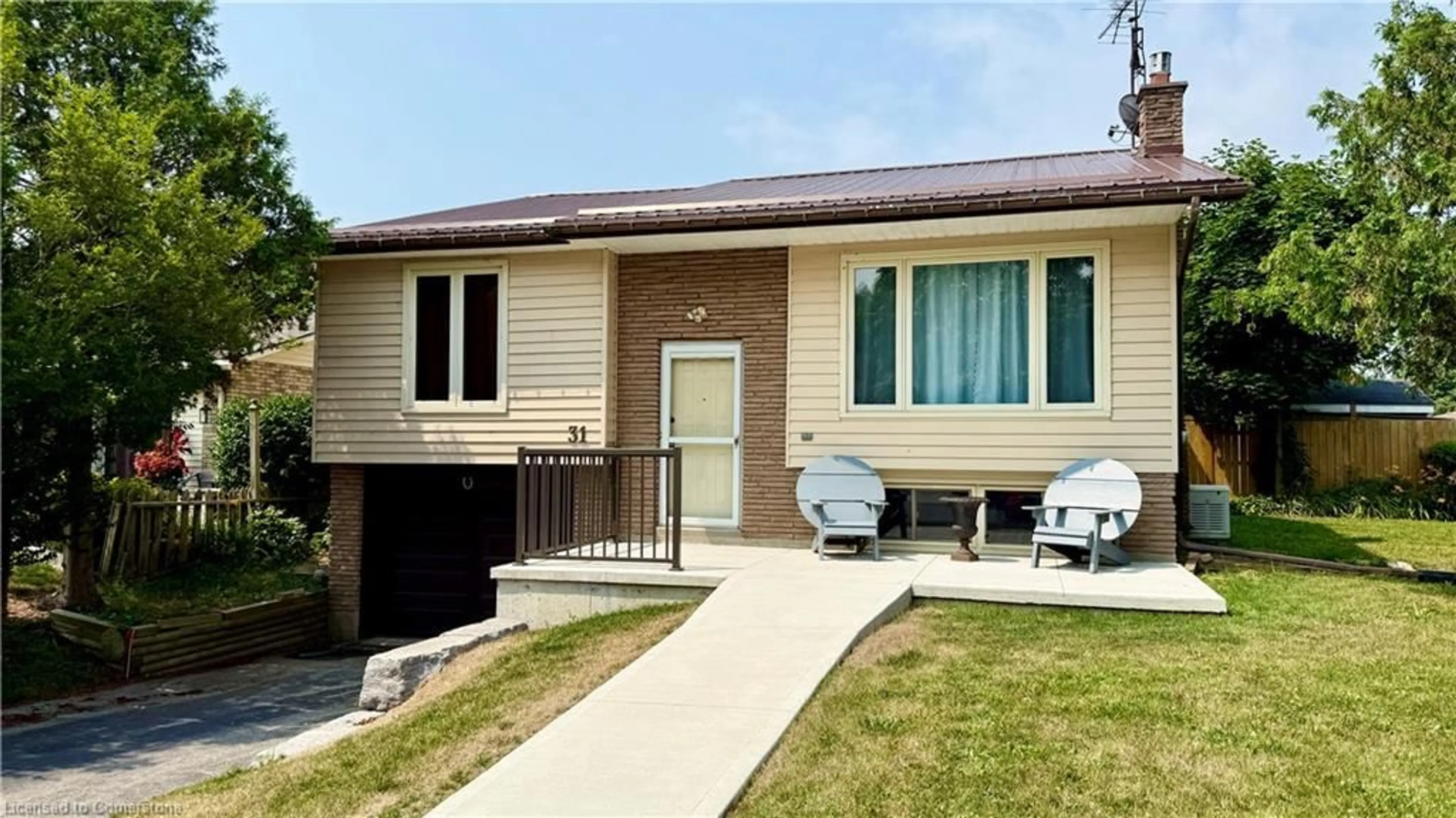 Home with vinyl exterior material, street for 31 Aaron Dr, Port Dover Ontario N0A 1N4