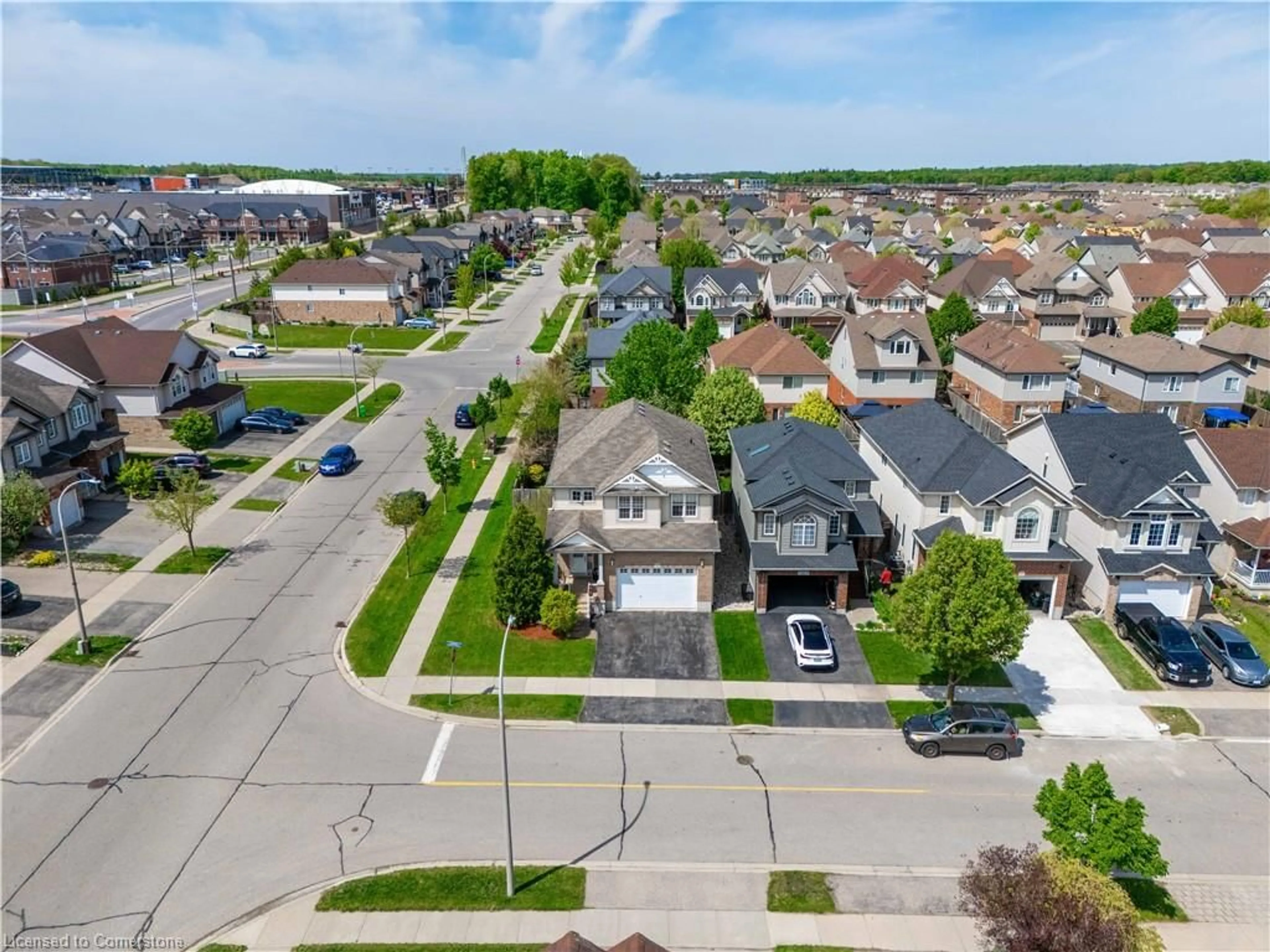 A pic from outside/outdoor area/front of a property/back of a property/a pic from drone, street for 3 Cannes St, Kitchener Ontario N2R 1V9