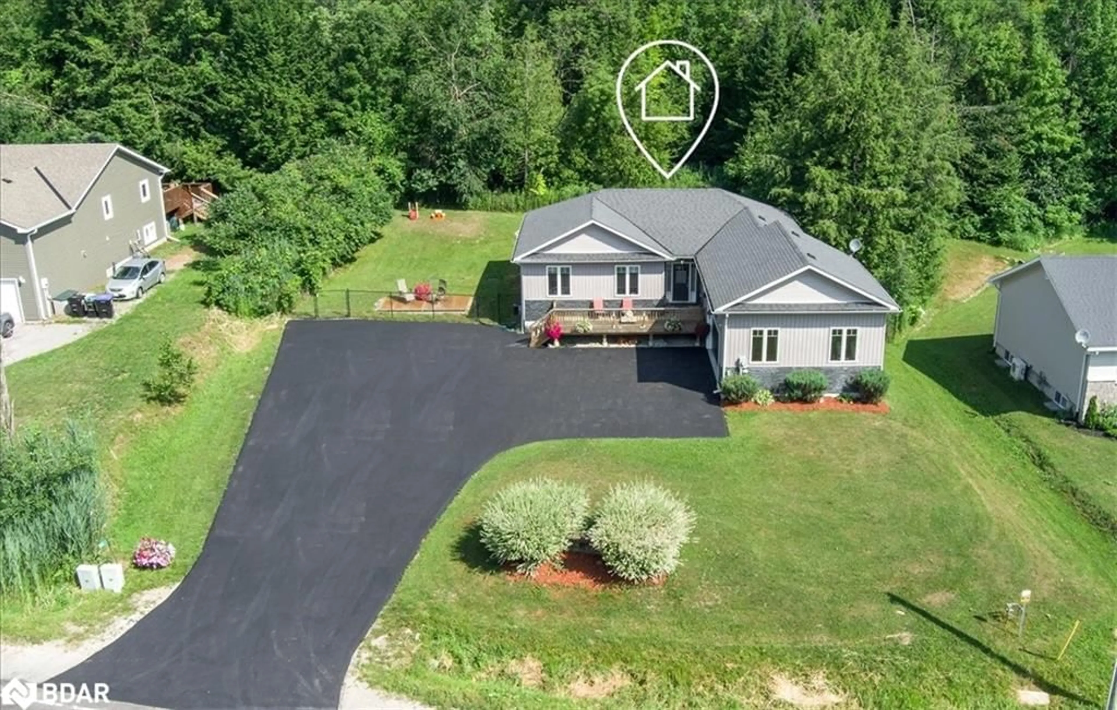 A pic from outside/outdoor area/front of a property/back of a property/a pic from drone, street for 158 Moonstone Road East Dr, Moonstone Ontario L0K 1N0