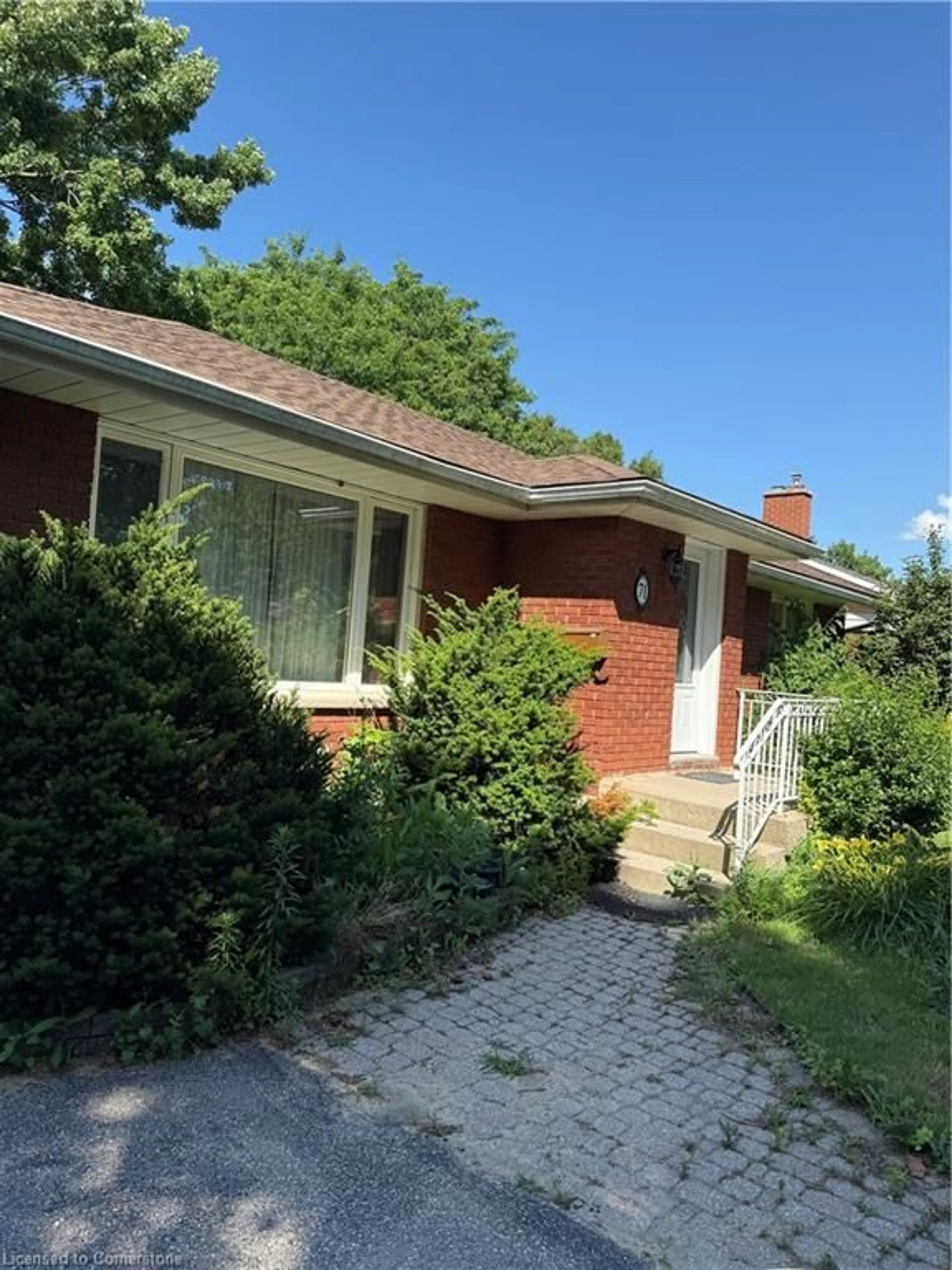 Home with brick exterior material, street for 71 Pusey Blvd, Brantford Ontario N3R 2S4