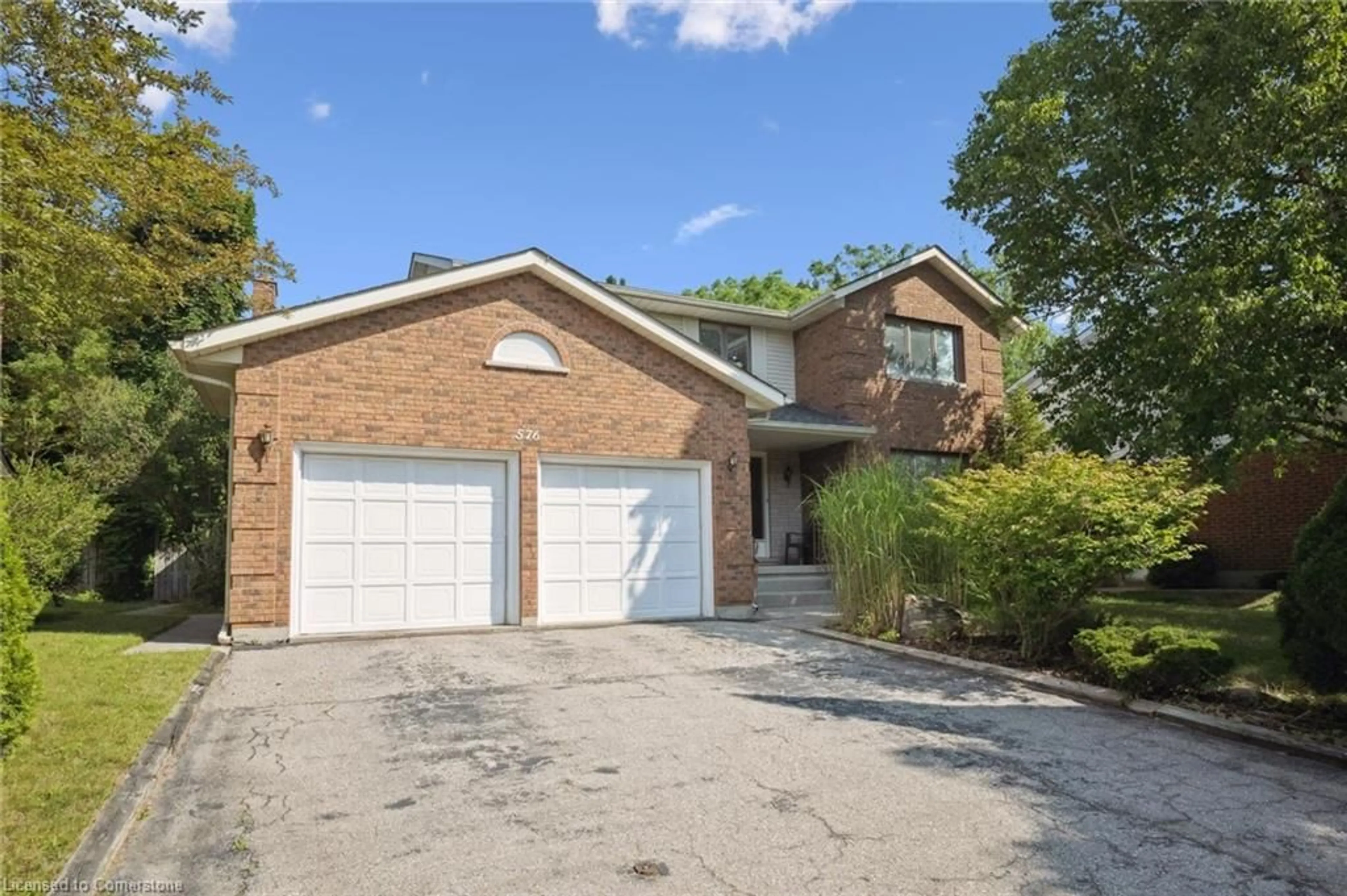 Home with brick exterior material, street for 576 Royal Beech Dr, Waterloo Ontario N2T 1Z8