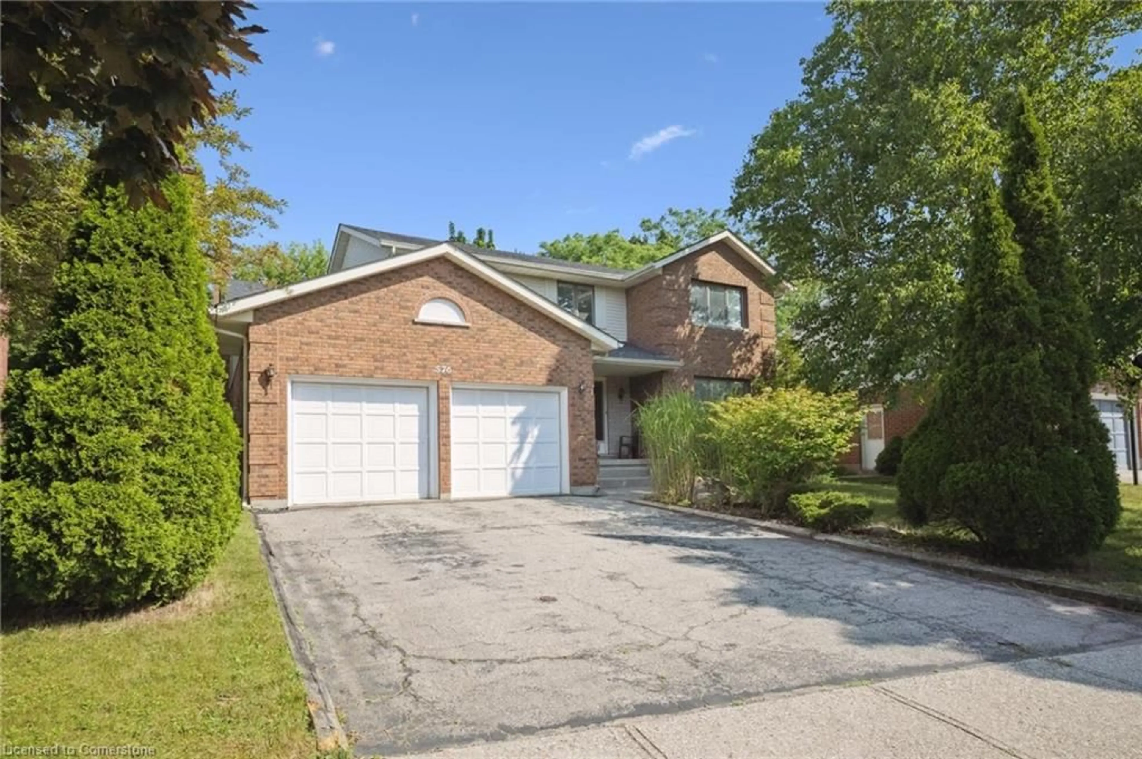 Home with brick exterior material, street for 576 Royal Beech Dr, Waterloo Ontario N2T 1Z8