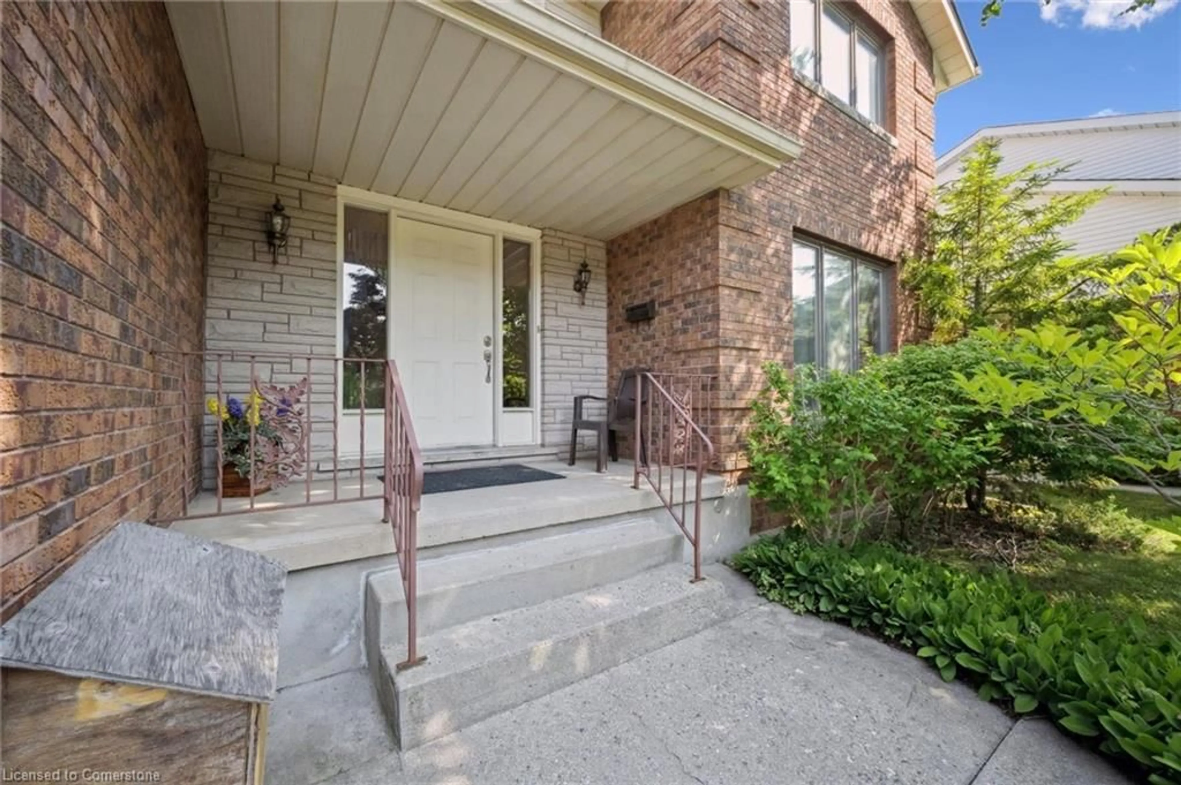 Home with brick exterior material, street for 576 Royal Beech Dr, Waterloo Ontario N2T 1Z8