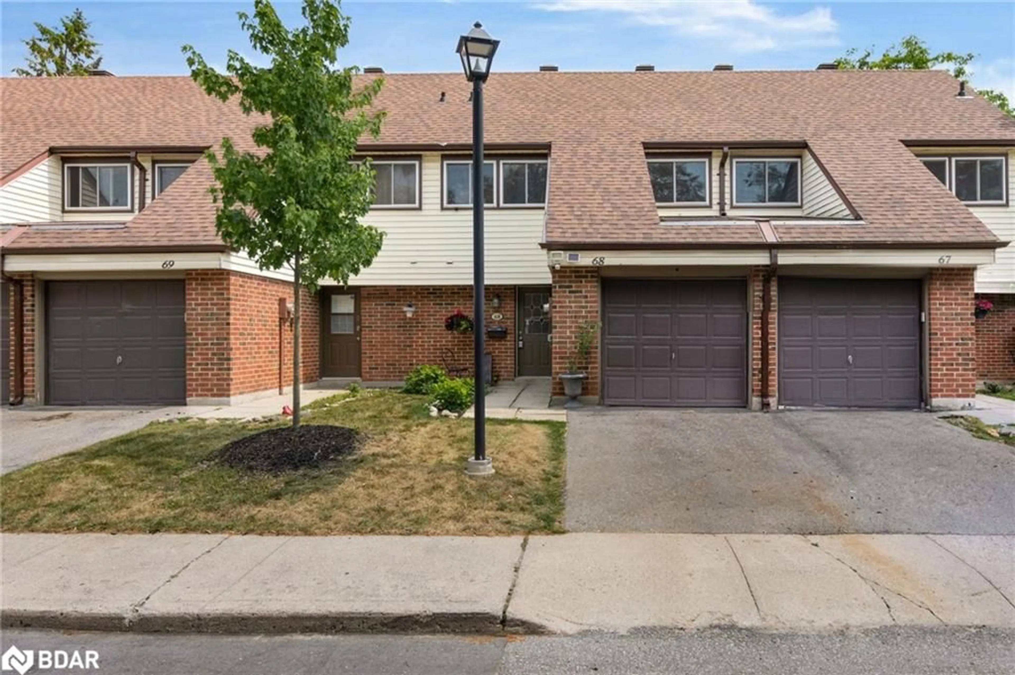 Home with brick exterior material, street for 28 Donald St #68, Barrie Ontario L4N 4S6