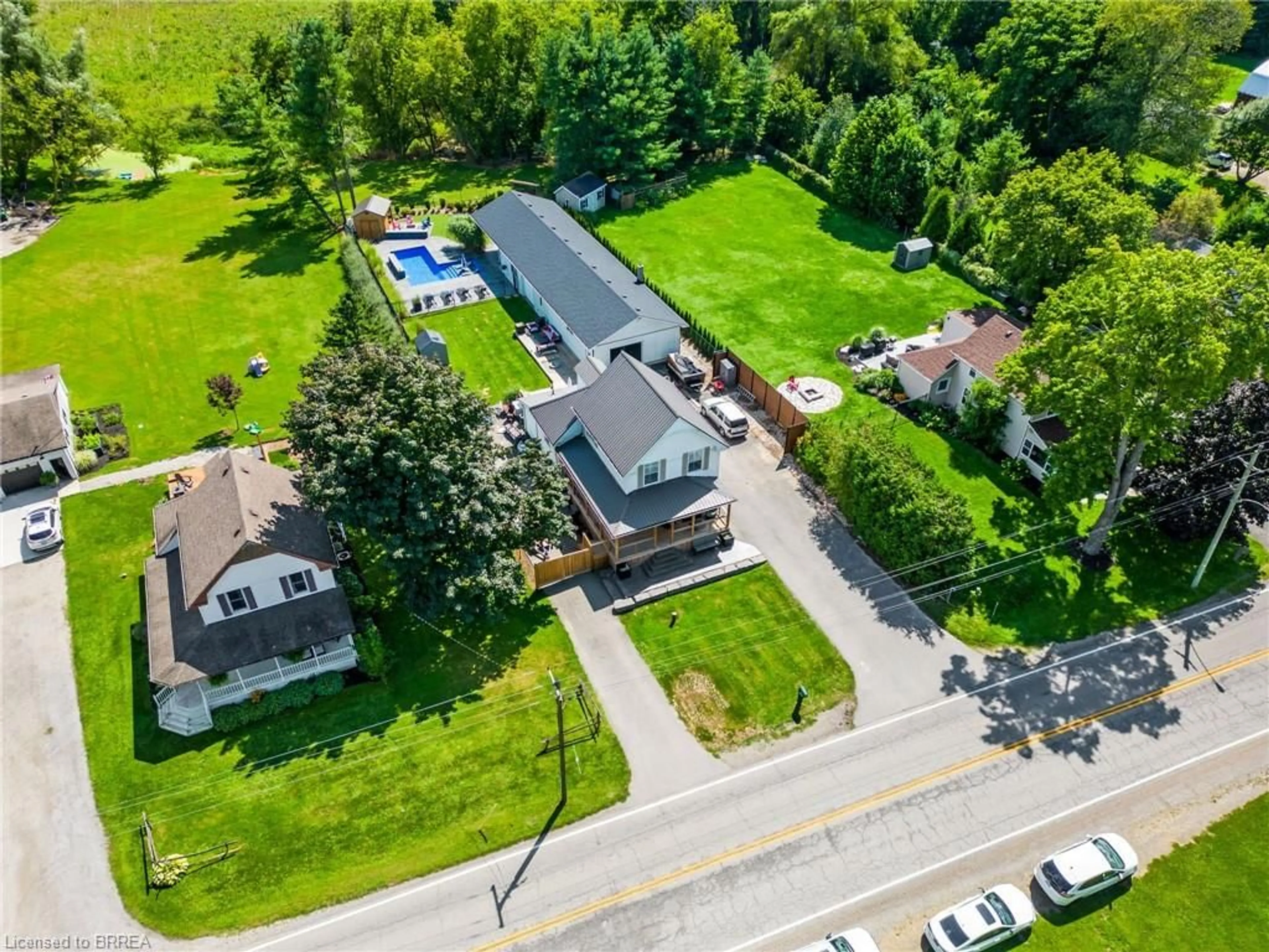 A pic from outside/outdoor area/front of a property/back of a property/a pic from drone, street for 233 Oakland Rd, Scotland Ontario N0E 1R0