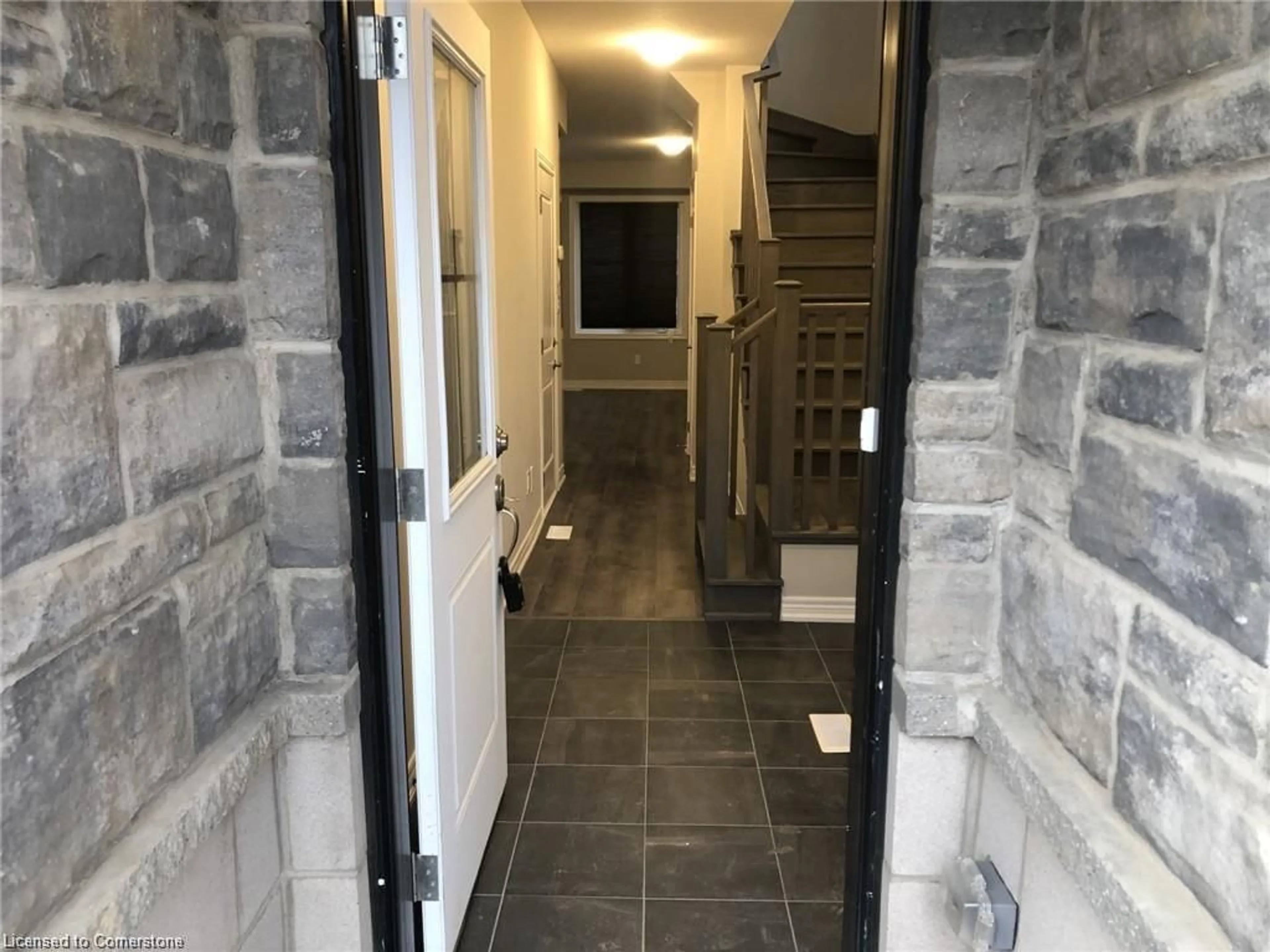 Indoor entryway for 30 Mia Dr #6, Hamilton Ontario L9B 0K1