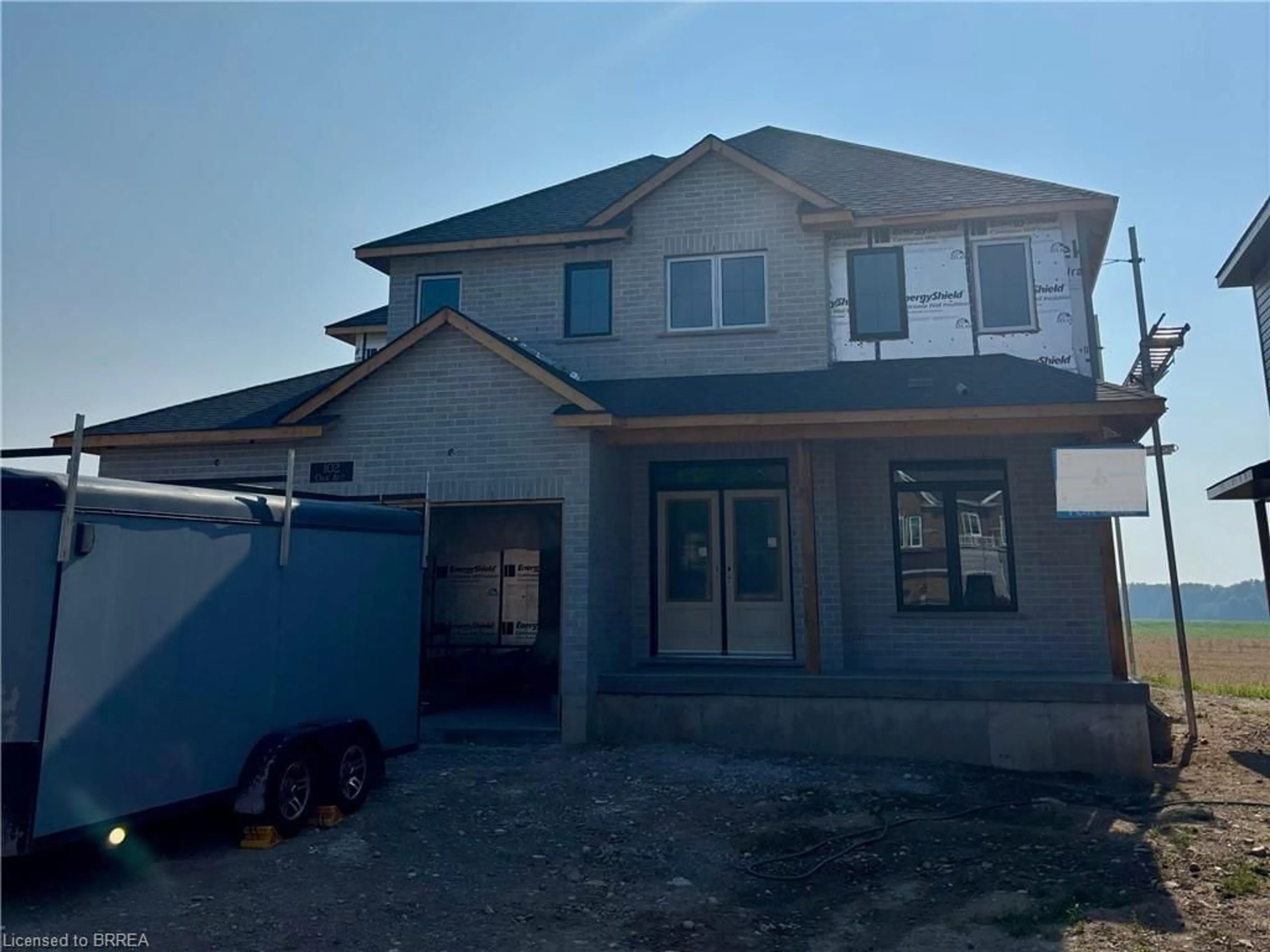 Home with brick exterior material, building for 102 Oak Ave, Paris Ontario N3L 0J6