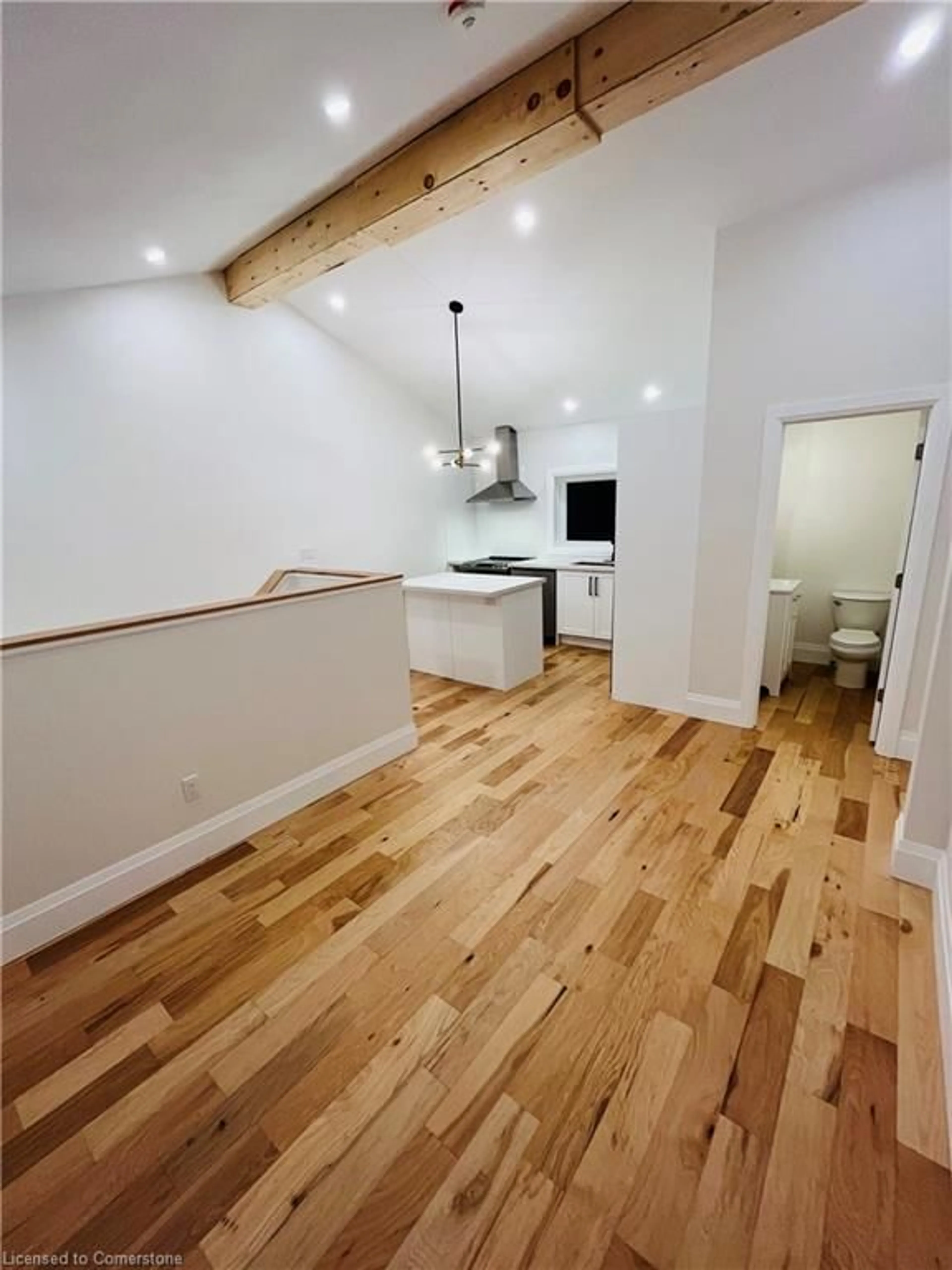 A pic of a room for 44 Theresa St, Kitchener Ontario N2G 1M1