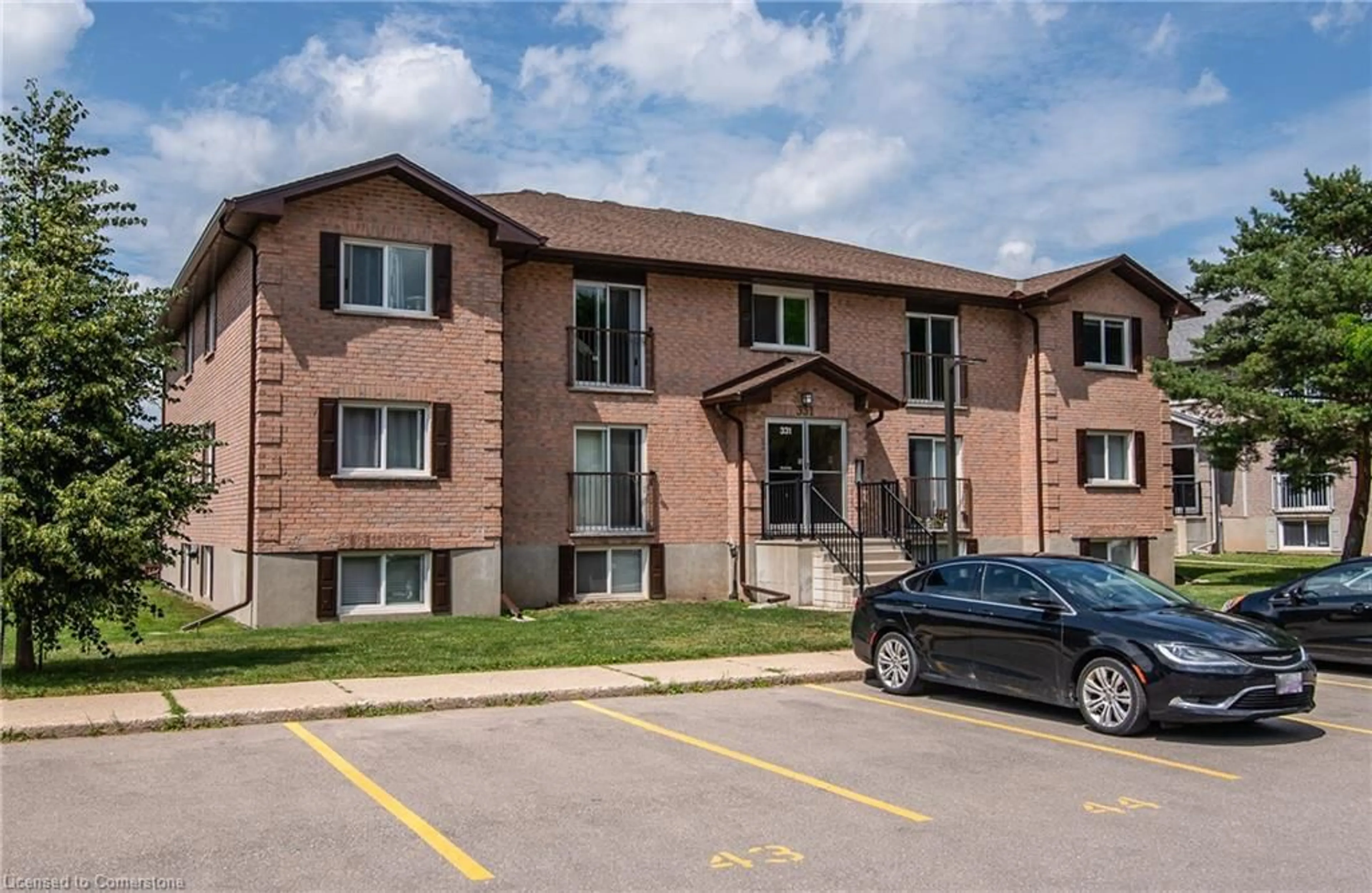 Unknown for 331 Northlake Dr #10, Waterloo Ontario N2V 1Z1