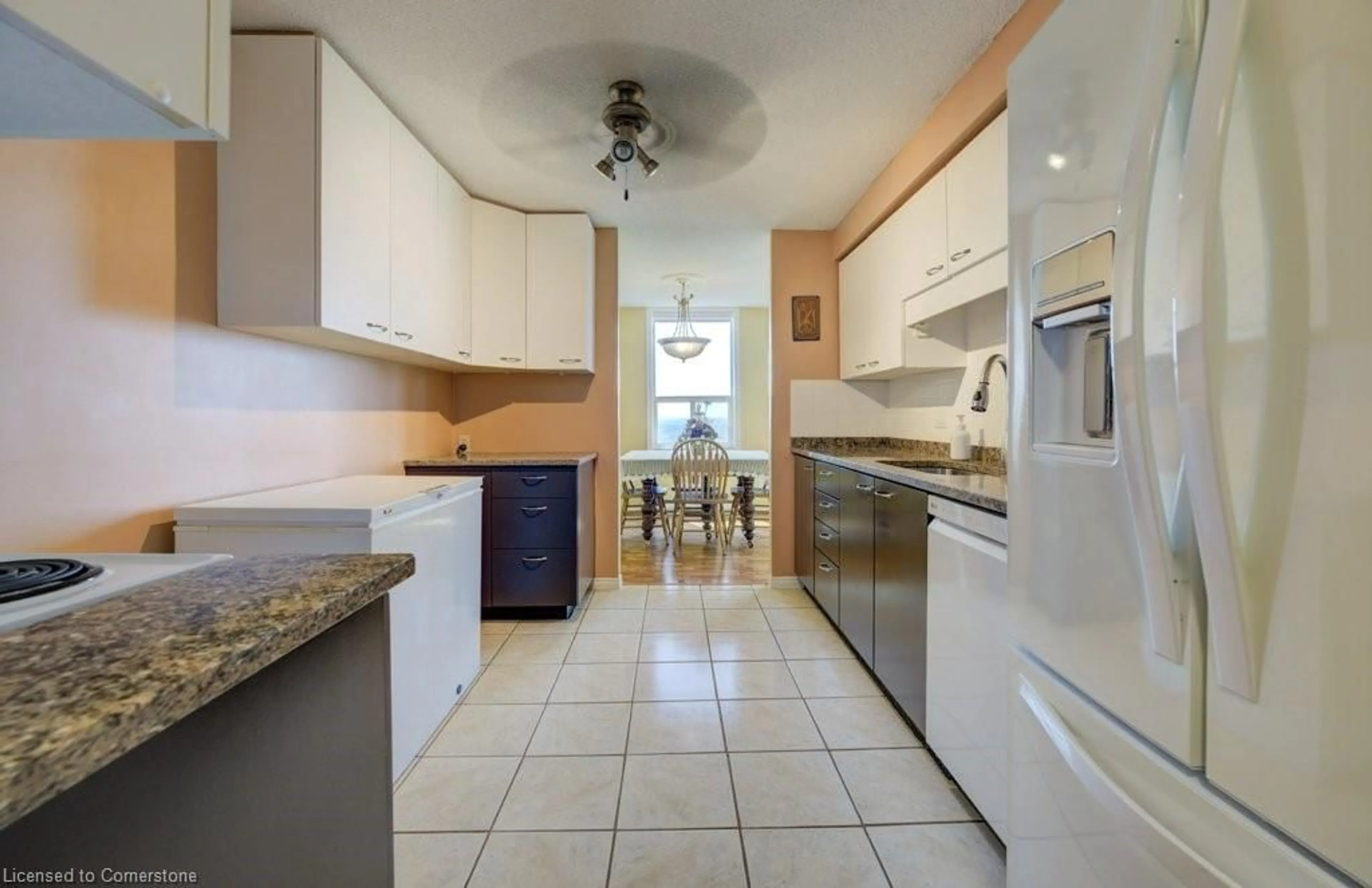 Standard kitchen, ceramic/tile floor for 55 Green Valley Dr #1710, Kitchener Ontario N2P 1Z6