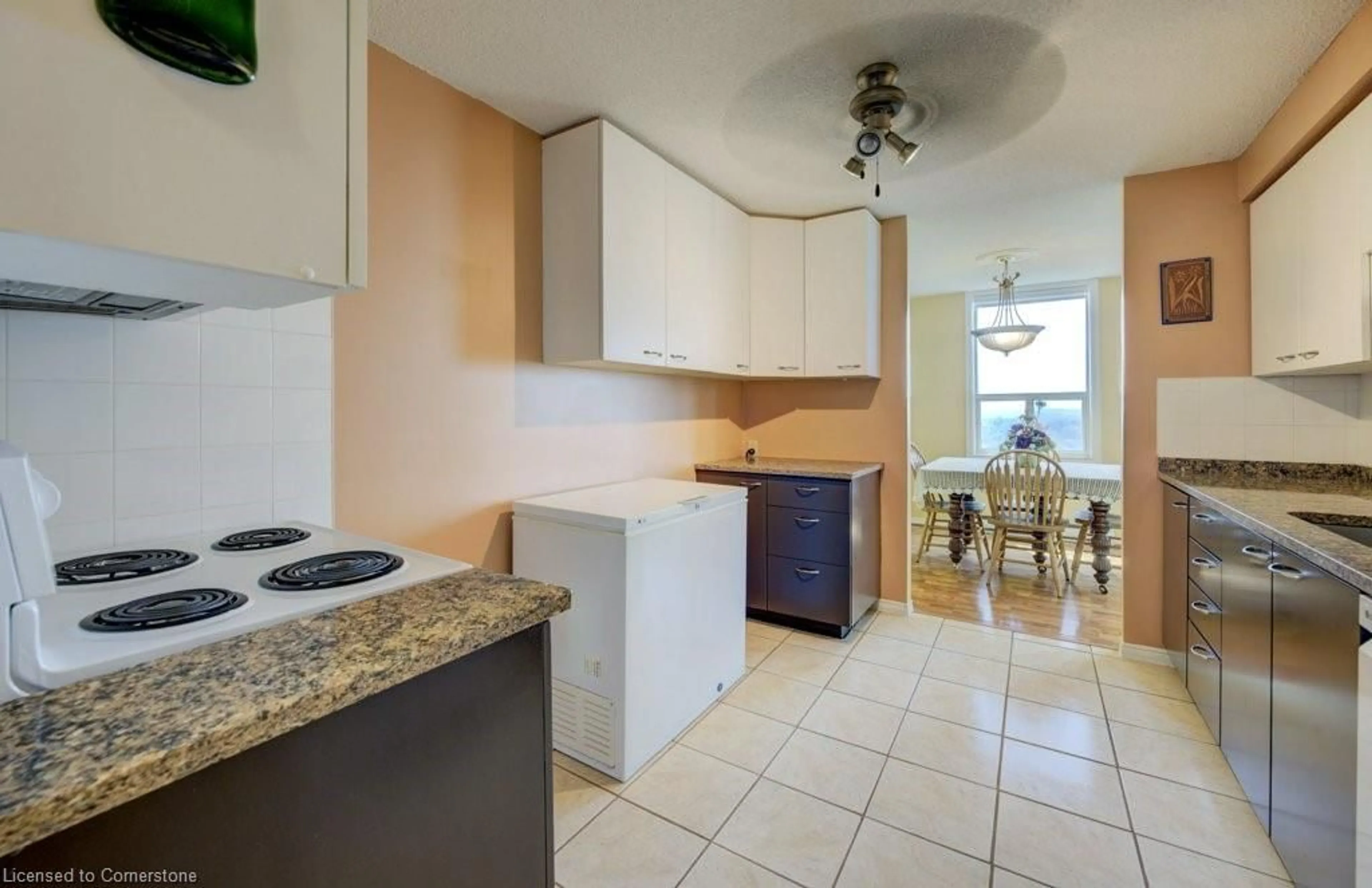 Standard kitchen, ceramic/tile floor for 55 Green Valley Dr #1710, Kitchener Ontario N2P 1Z6