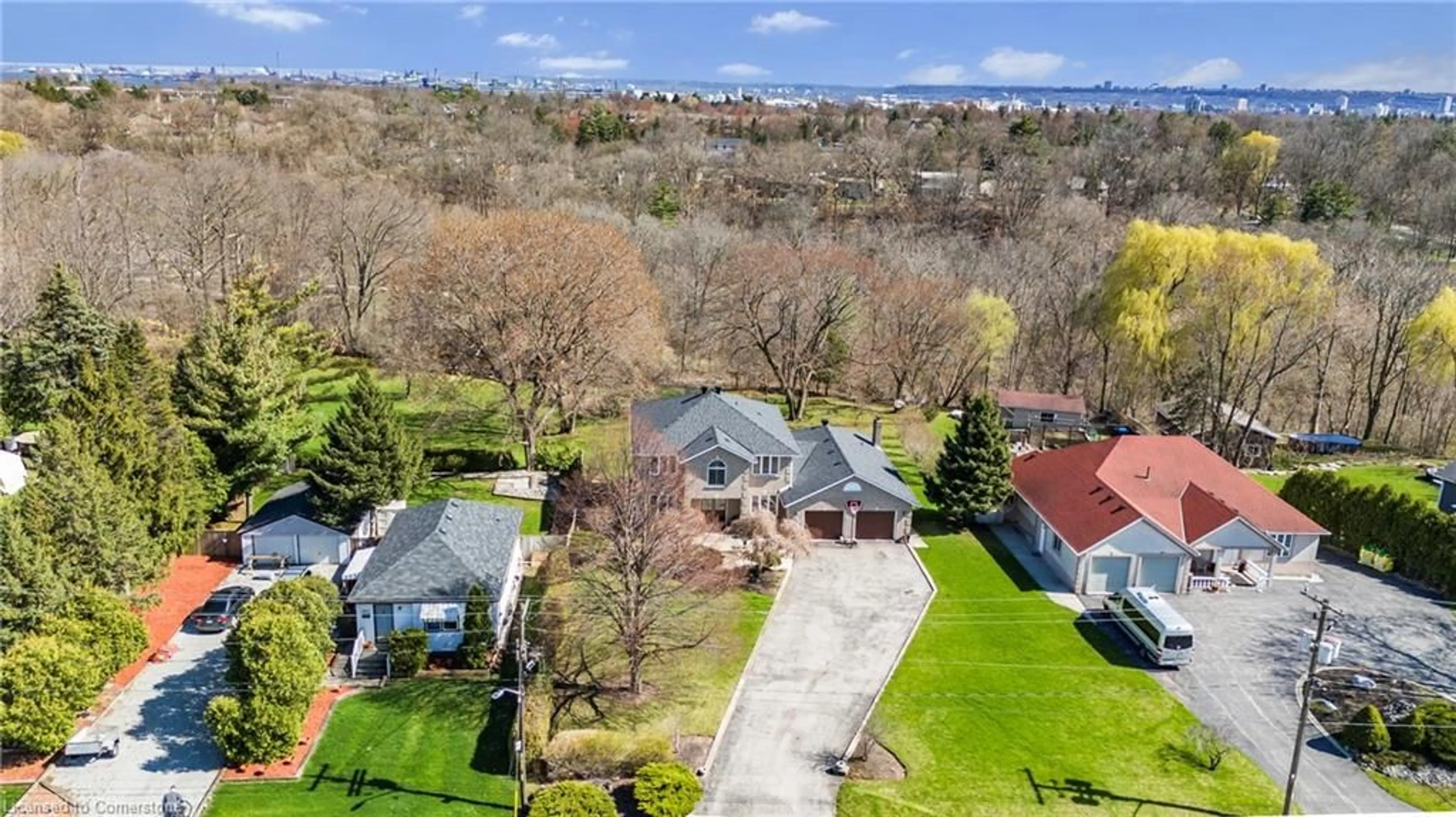 A pic from outside/outdoor area/front of a property/back of a property/a pic from drone, water/lake/river/ocean view for 266 Sumach Dr, Burlington Ontario L7T 0B5