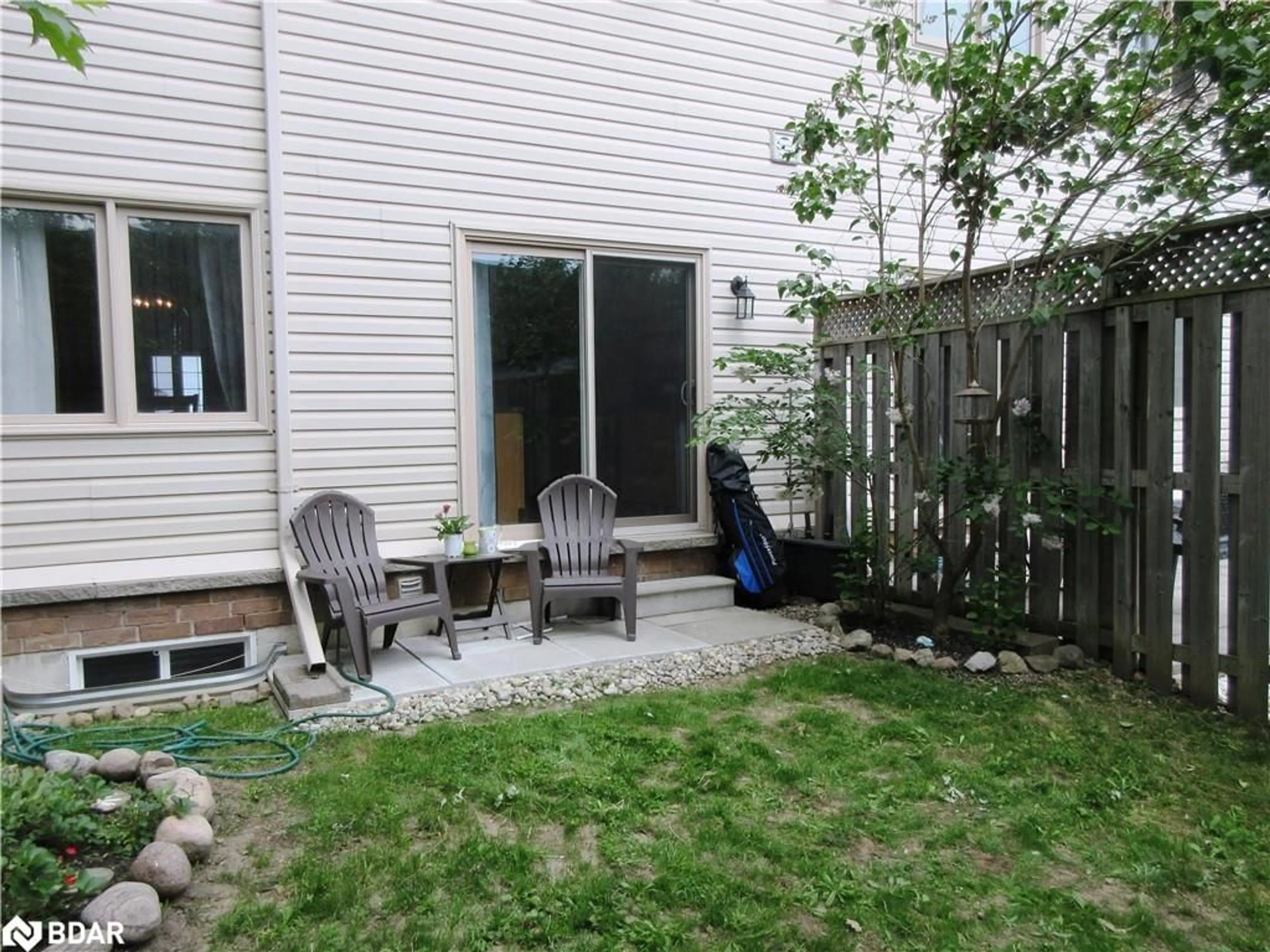 Patio, unknown for 175 Stanley Street St #37, Barrie Ontario L4M 0G2