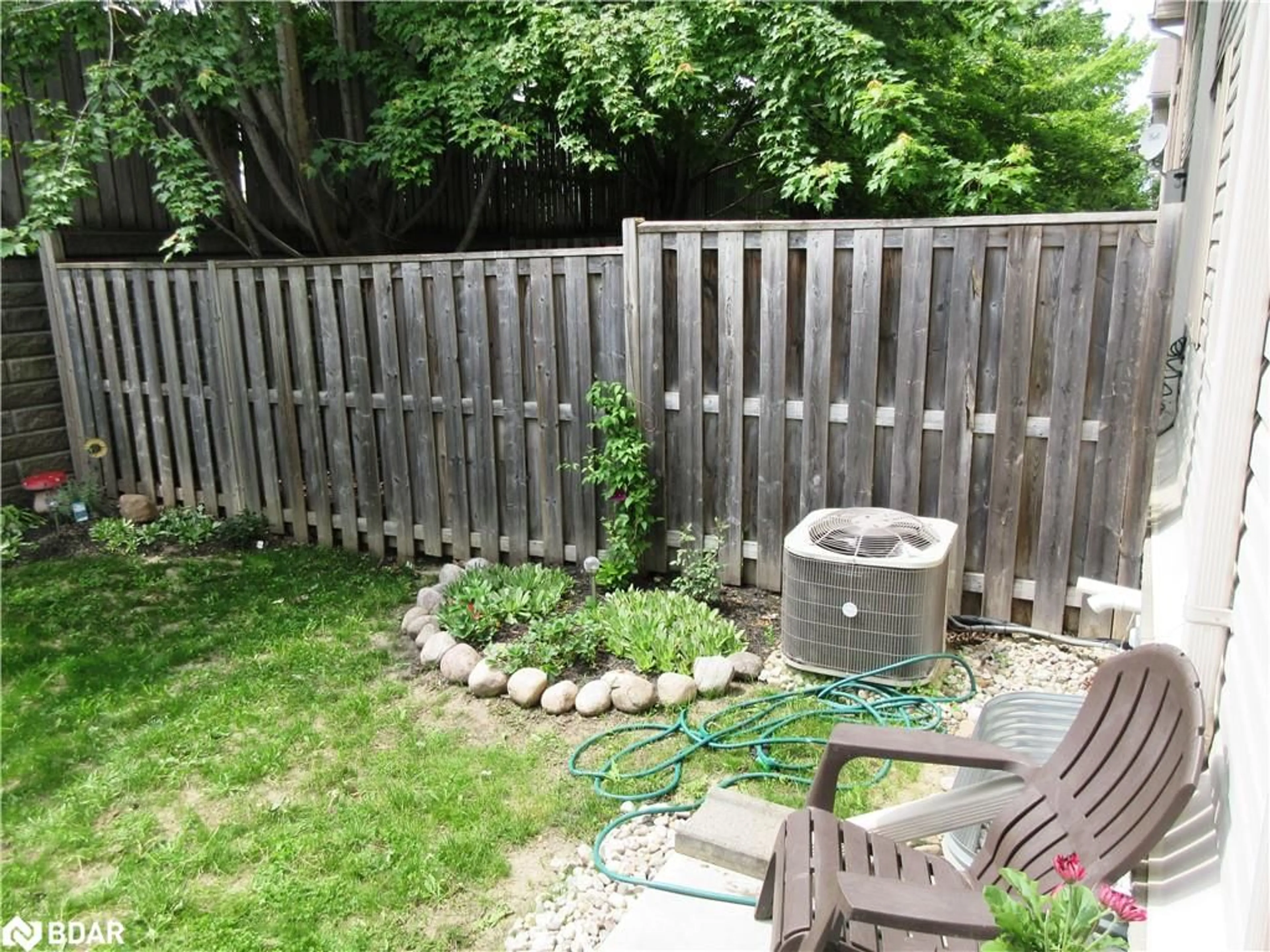 Patio, unknown for 175 Stanley Street St #37, Barrie Ontario L4M 0G2