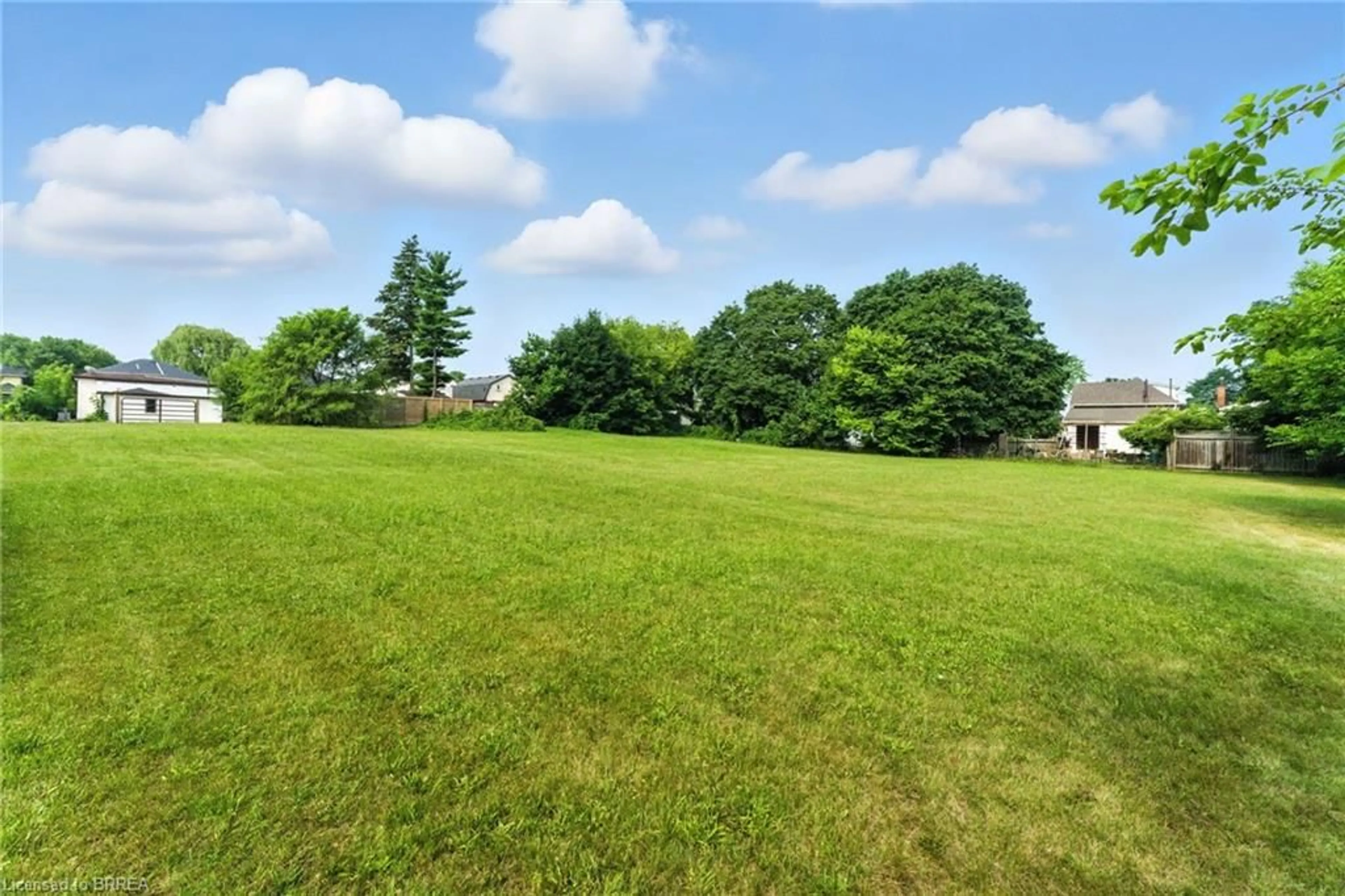 A pic from outside/outdoor area/front of a property/back of a property/a pic from drone, unknown for 155 1/2 Terrace Hill St, Brantford Ontario N3R 1G5