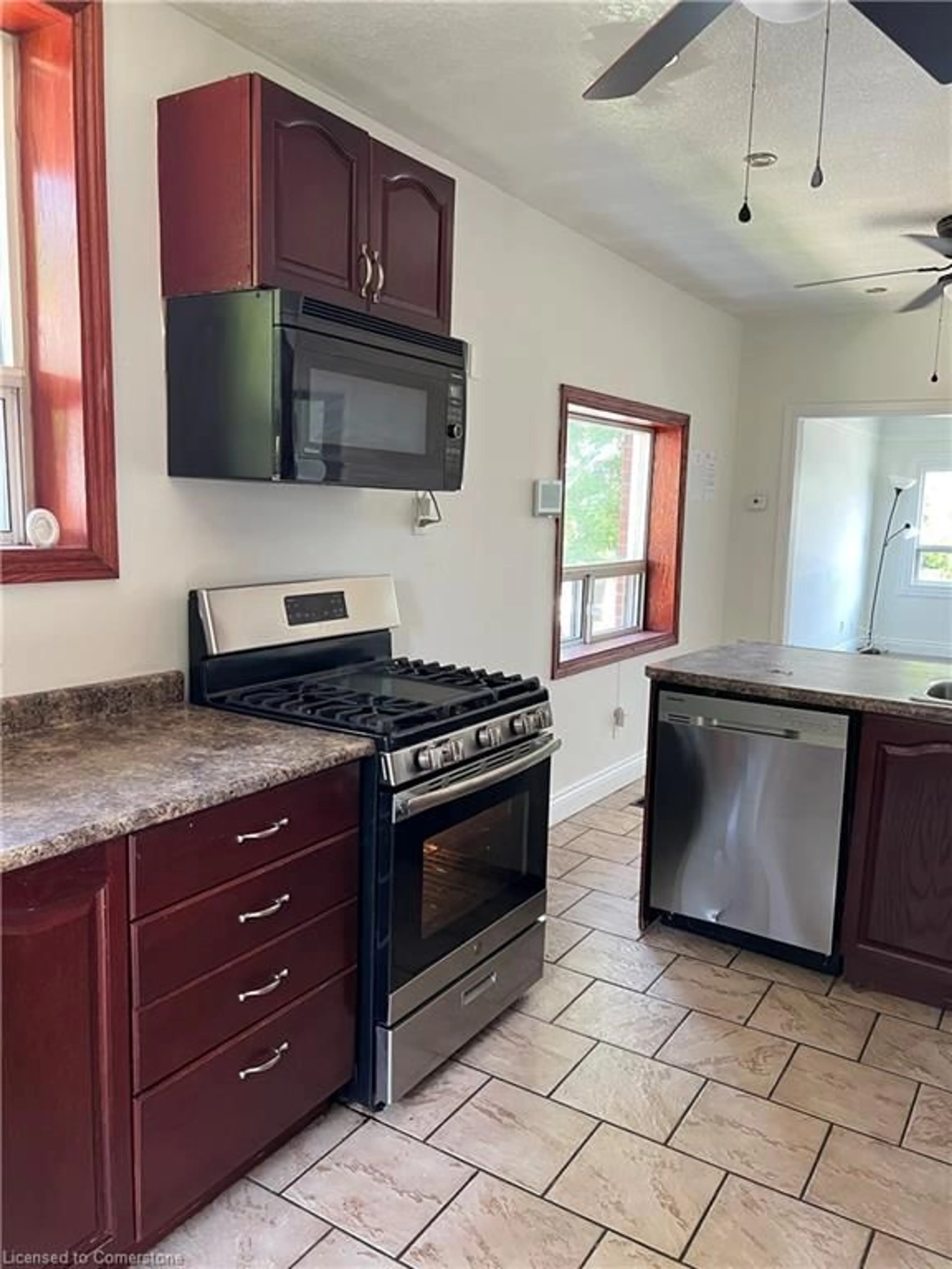 Standard kitchen, ceramic/tile floor for 153 Fairfield Ave, Hamilton Ontario L8H 5H3