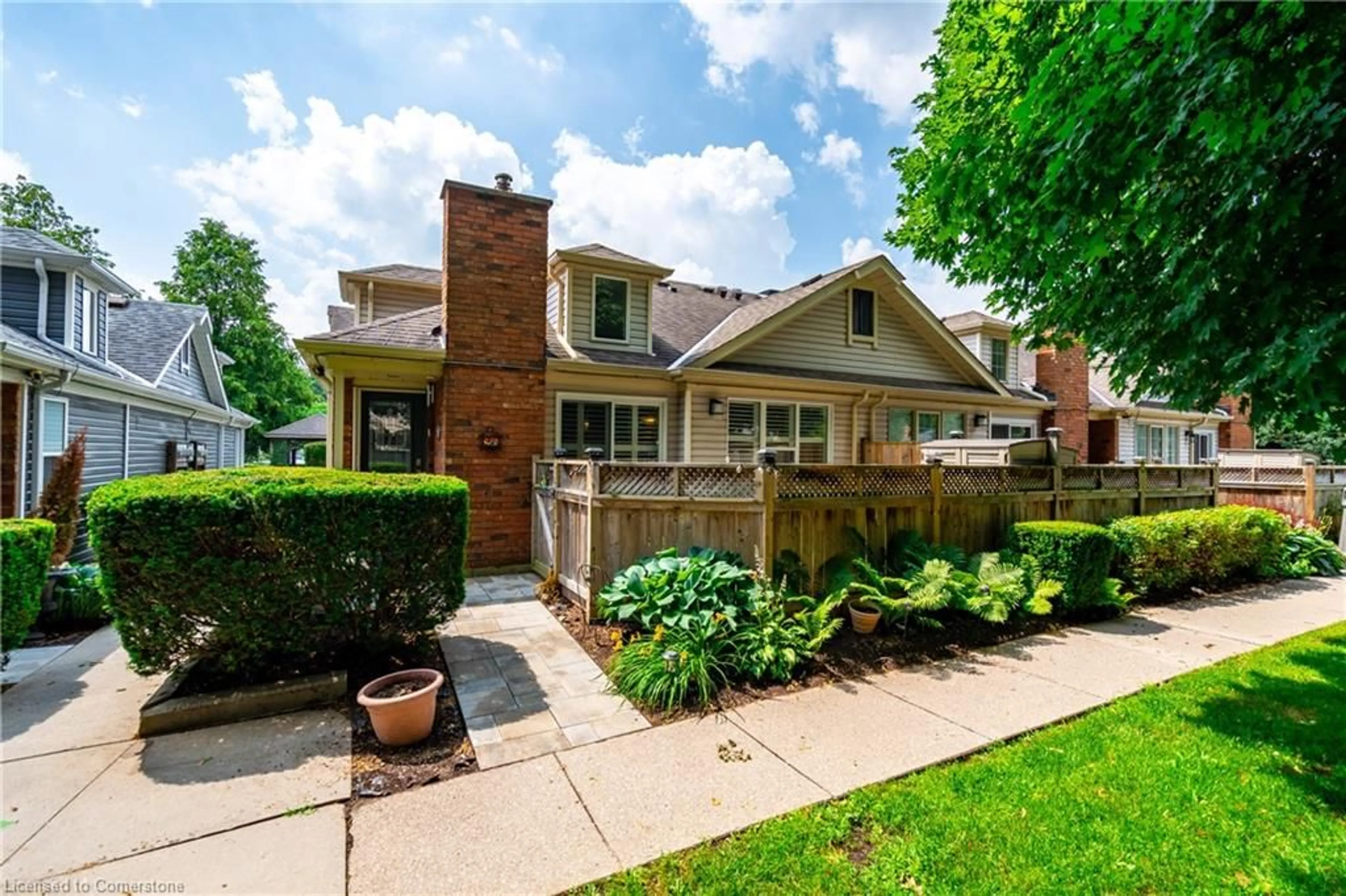 Home with brick exterior material, street for 175 Fiddlers Green Rd #26, Ancaster Ontario L9G 4Z7