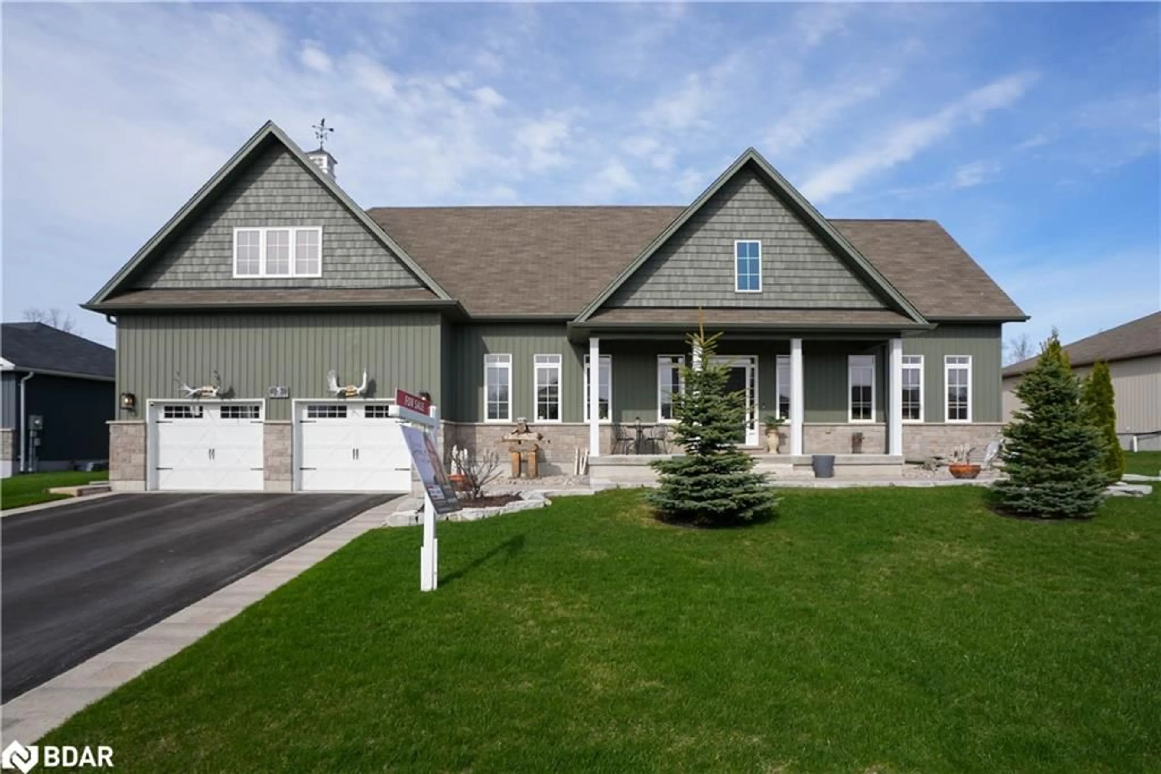 Home with vinyl exterior material, street for 5 Charlie Rawson Boulevard Blvd, Victoria Harbour Ontario L0K 2A0