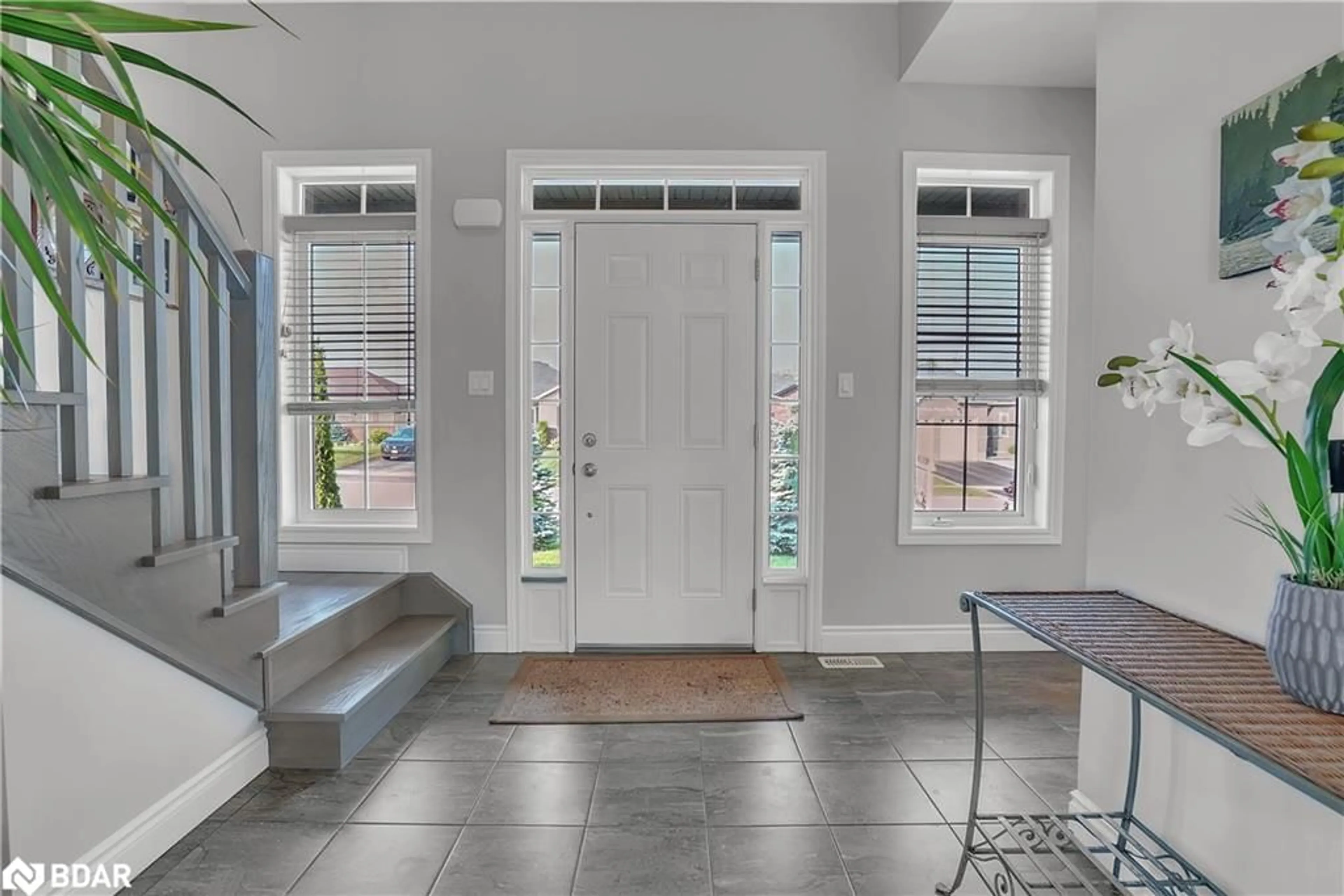 Indoor entryway for 5 Charlie Rawson Boulevard Blvd, Victoria Harbour Ontario L0K 2A0