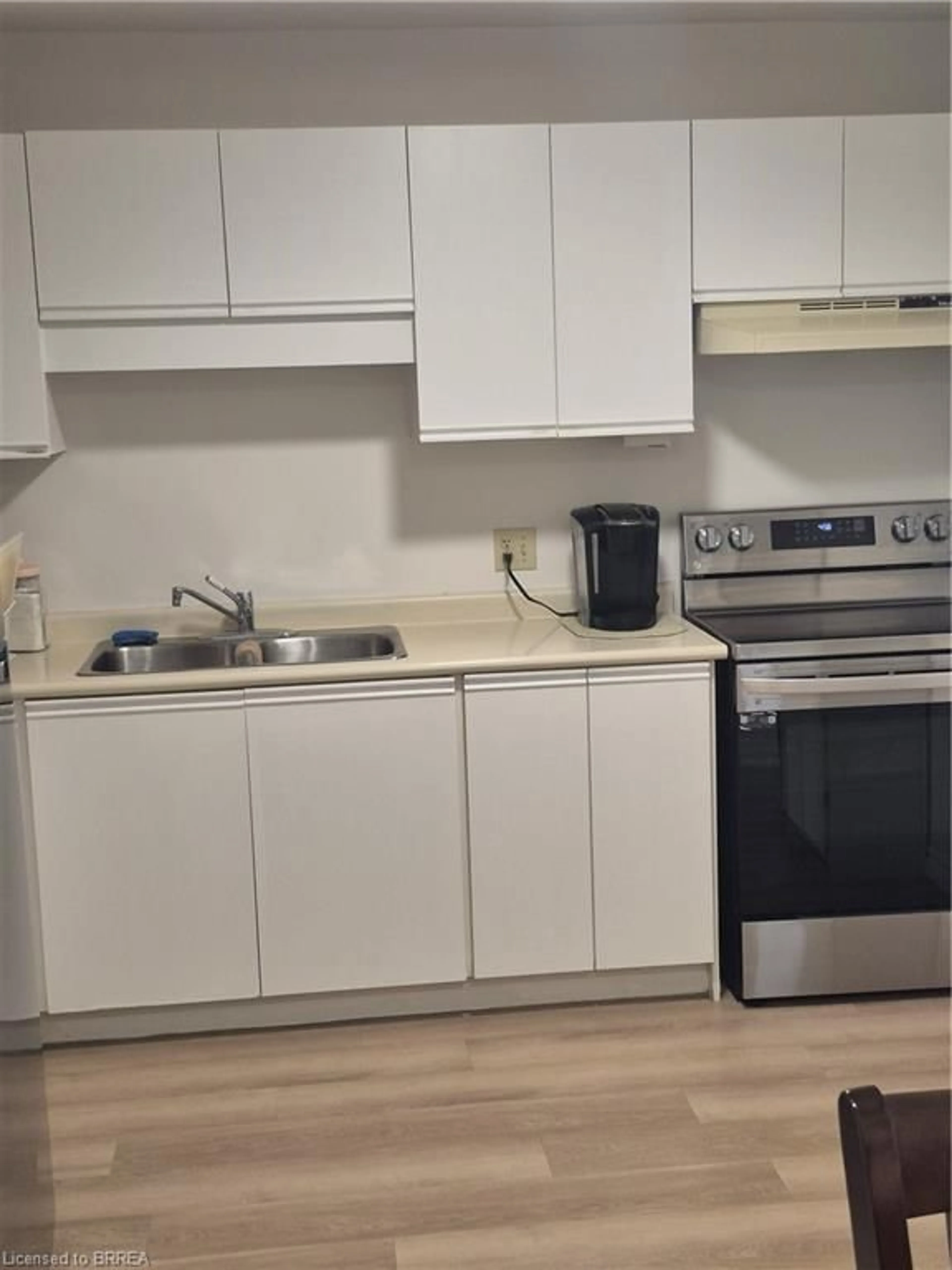Standard kitchen, unknown for 293 Beckett Rd, Ingersoll Ontario N5C 3X5