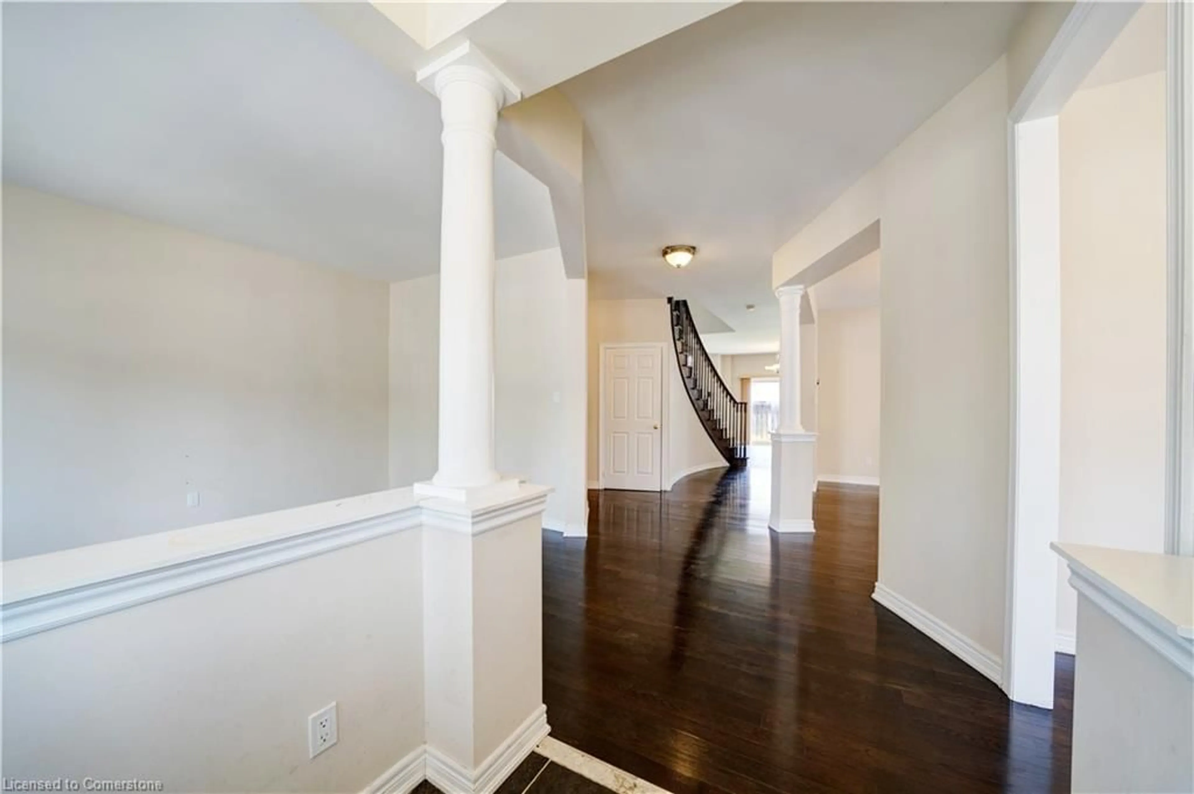 Indoor foyer for 11 Belsey Lane, Newcastle Ontario L1B 0B3