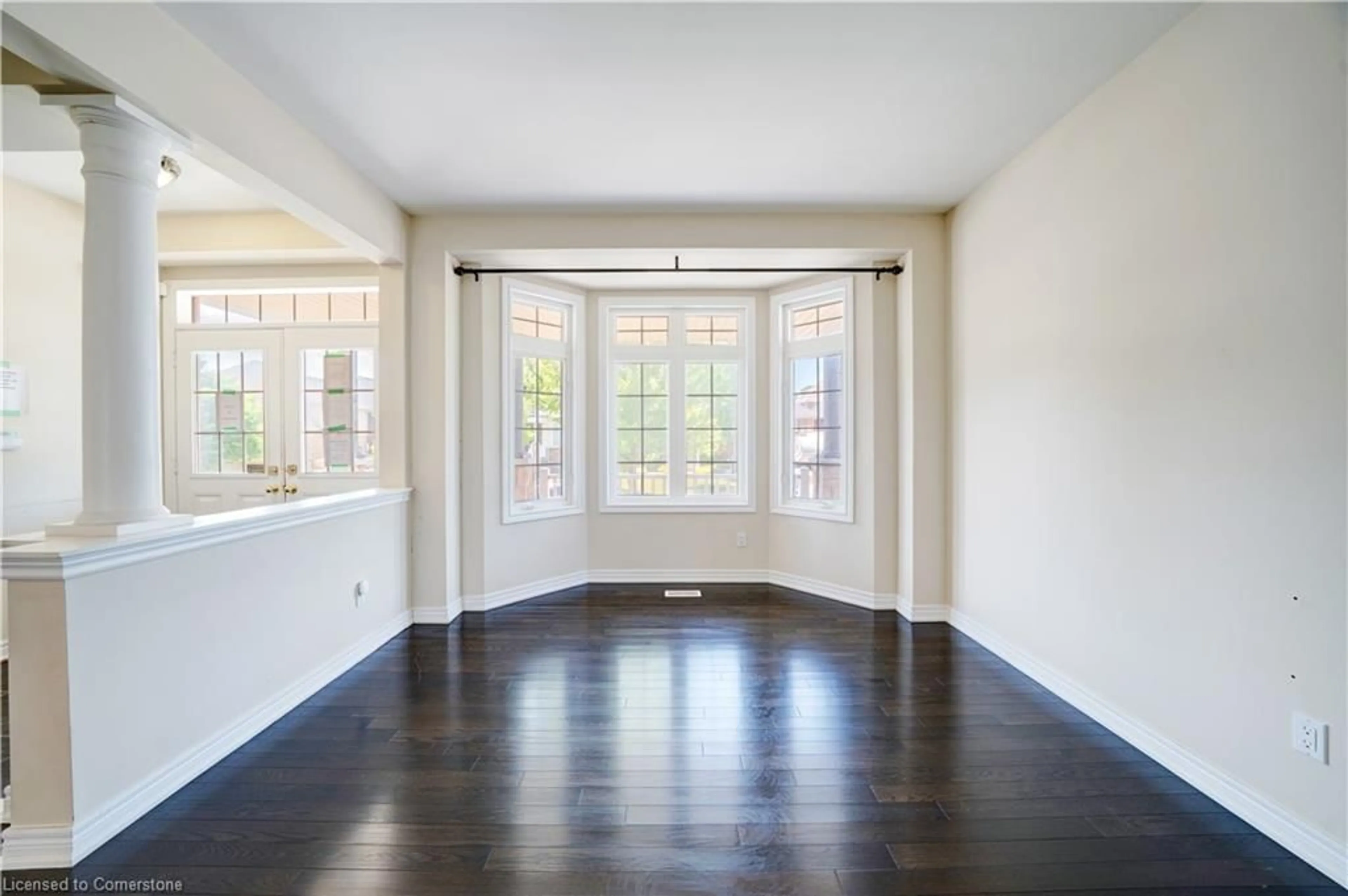 Indoor entryway for 11 Belsey Lane, Newcastle Ontario L1B 0B3