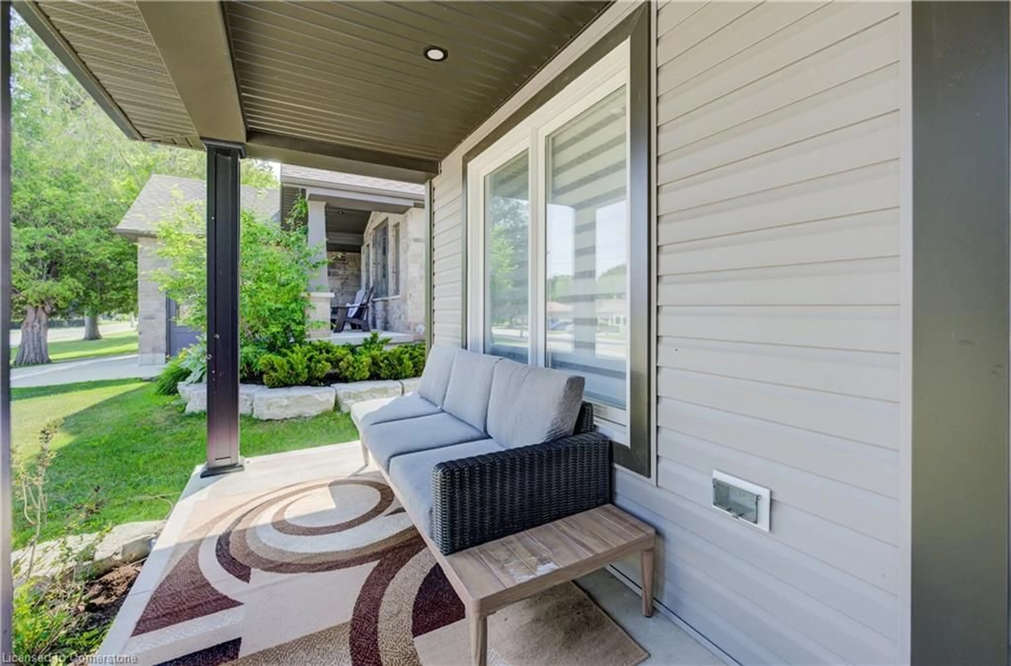 Patio, street for 780 Waterloo St, Mount Forest Ontario N0G 2L3