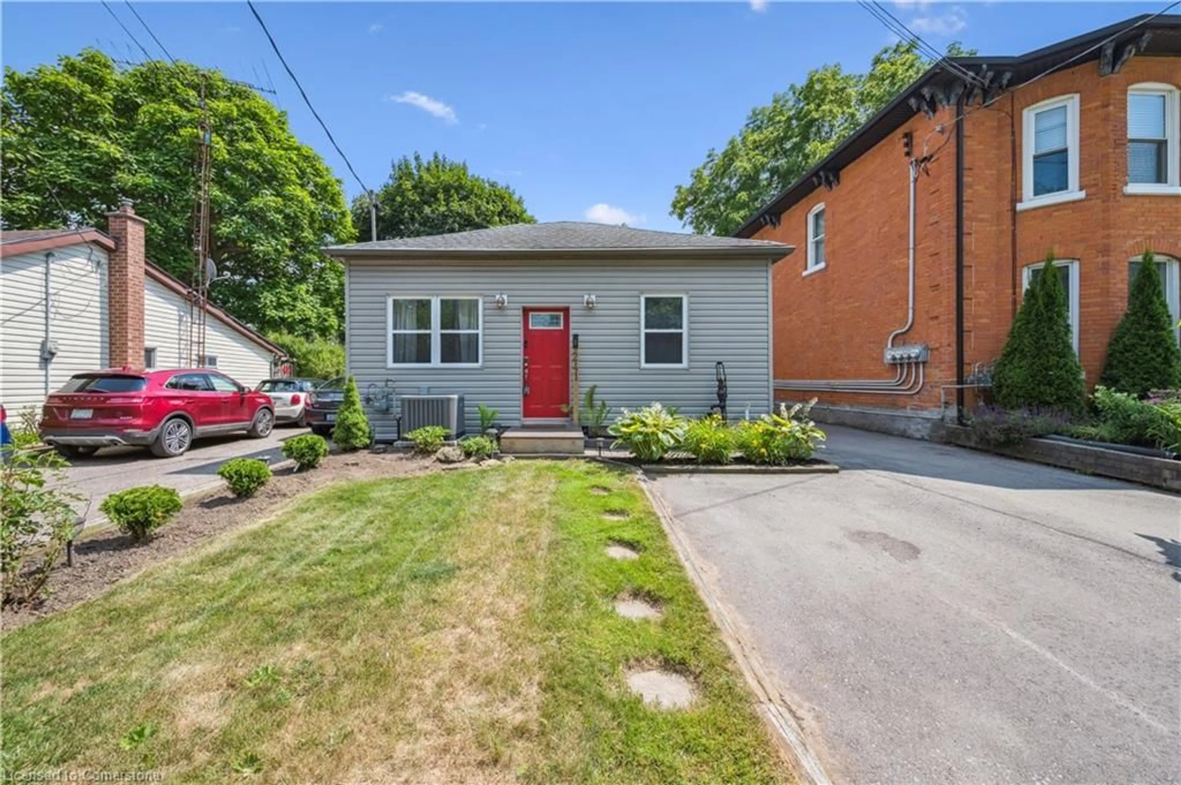 Home with brick exterior material, street for 241 8 Hwy, Dundas Ontario L9H 5E1
