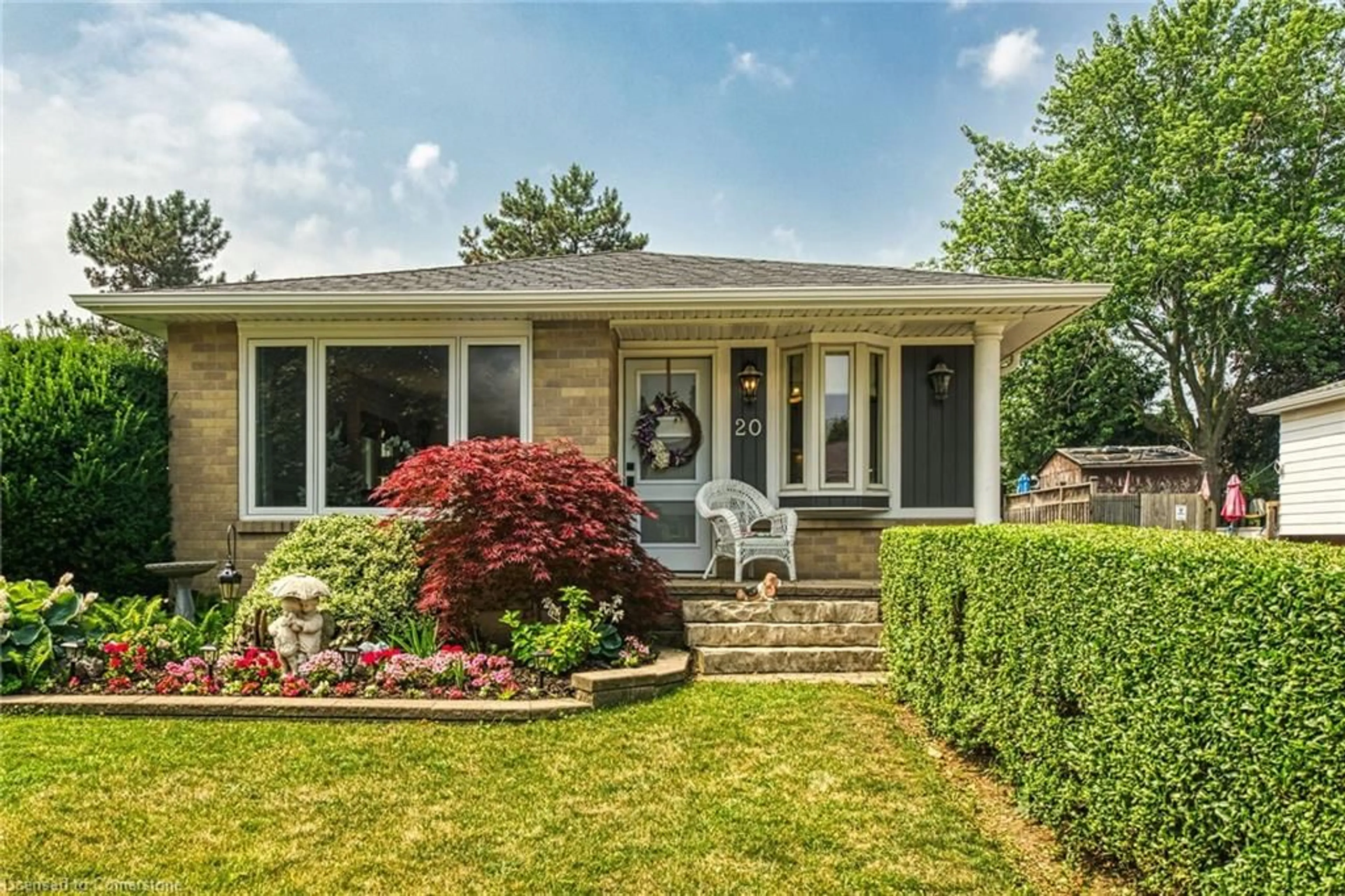 Home with vinyl exterior material, street for 20 William Johnson St, Stoney Creek Ontario L8J 1B4