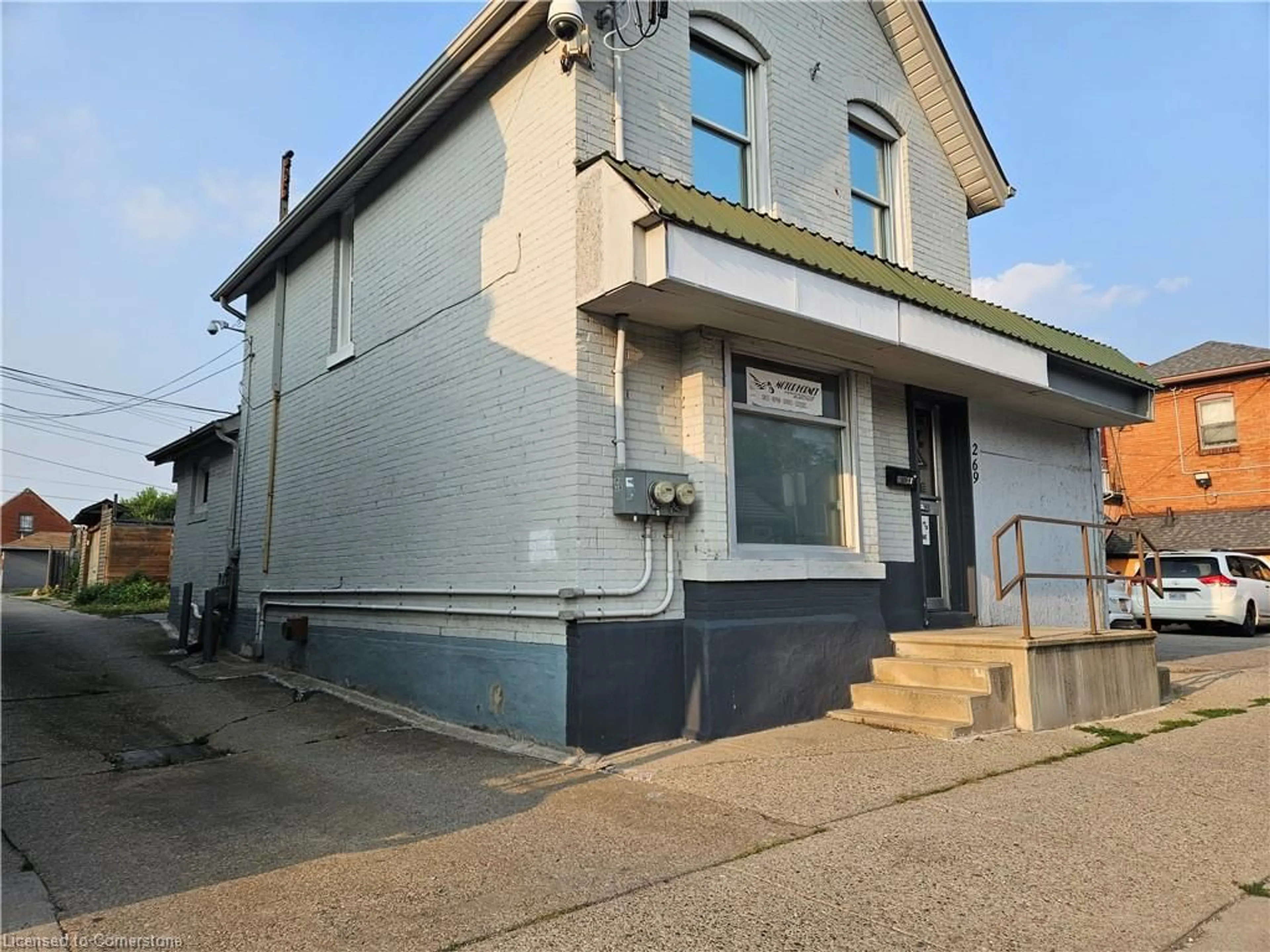 A pic from outside/outdoor area/front of a property/back of a property/a pic from drone, building for 269 Cannon St, Hamilton Ontario L8L 2B4