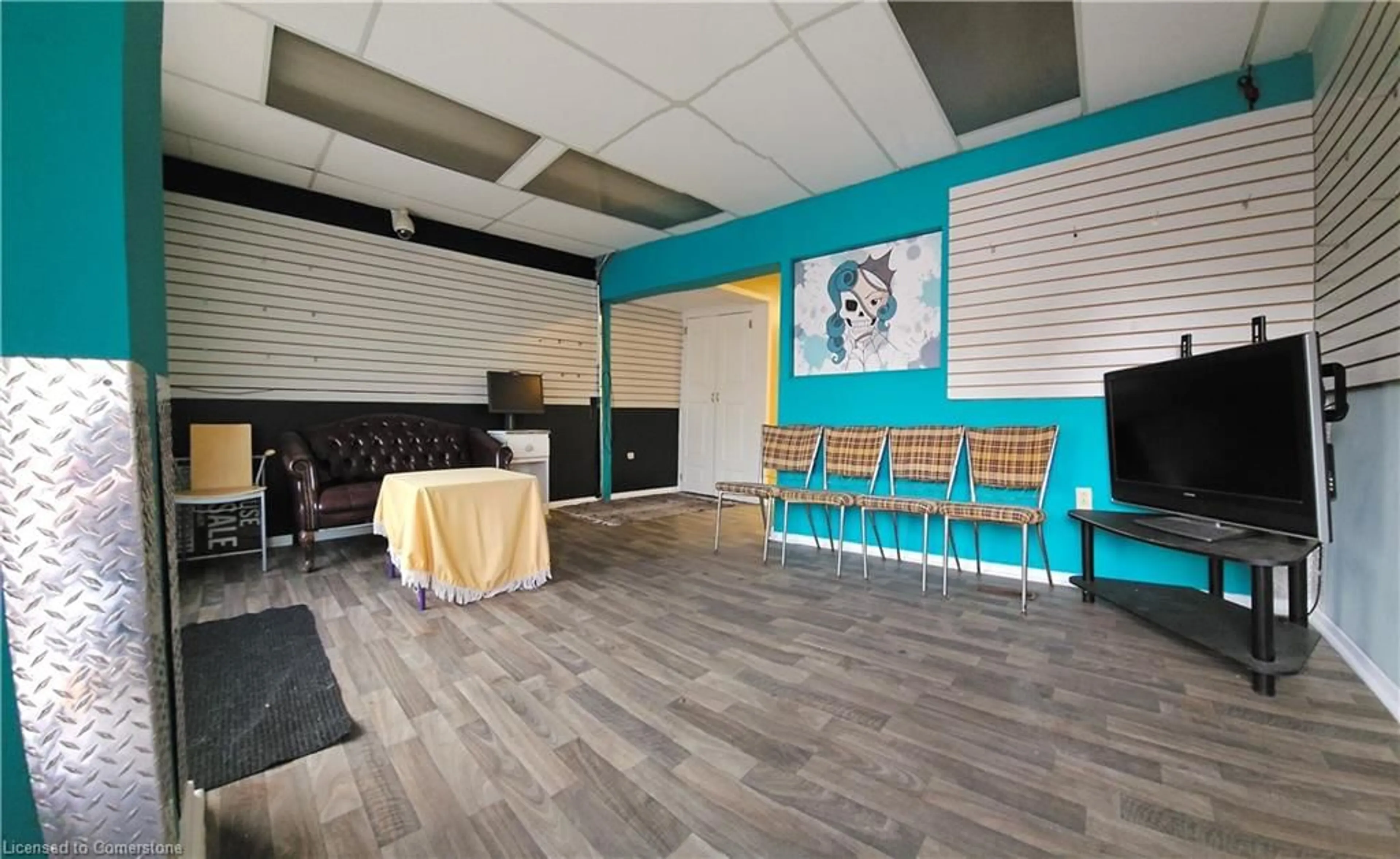 Lobby for 269 Cannon St, Hamilton Ontario L8L 2B4