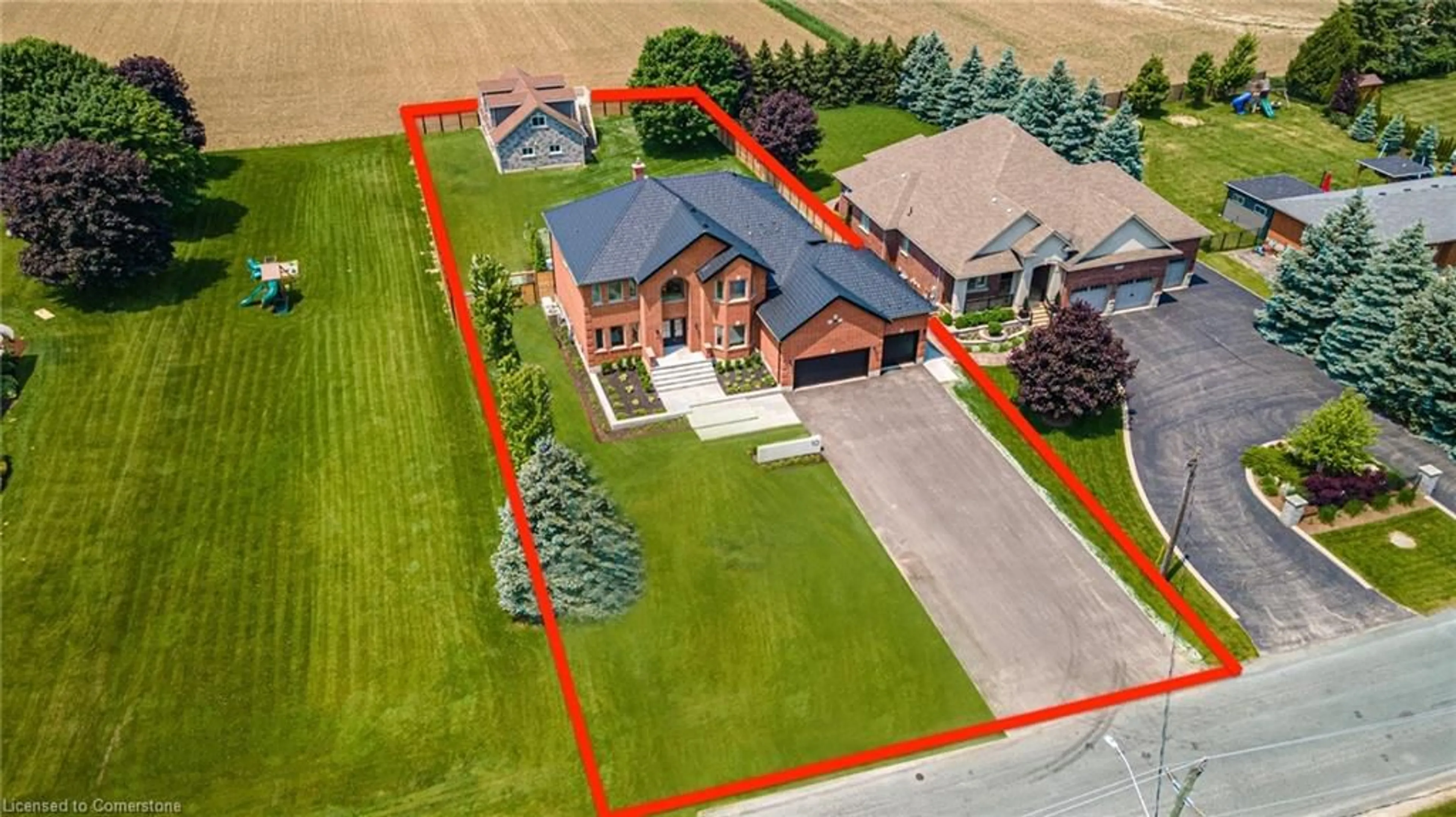A pic from outside/outdoor area/front of a property/back of a property/a pic from drone, street for 10 Eldale Rd, Elmira Ontario N3B 2C8