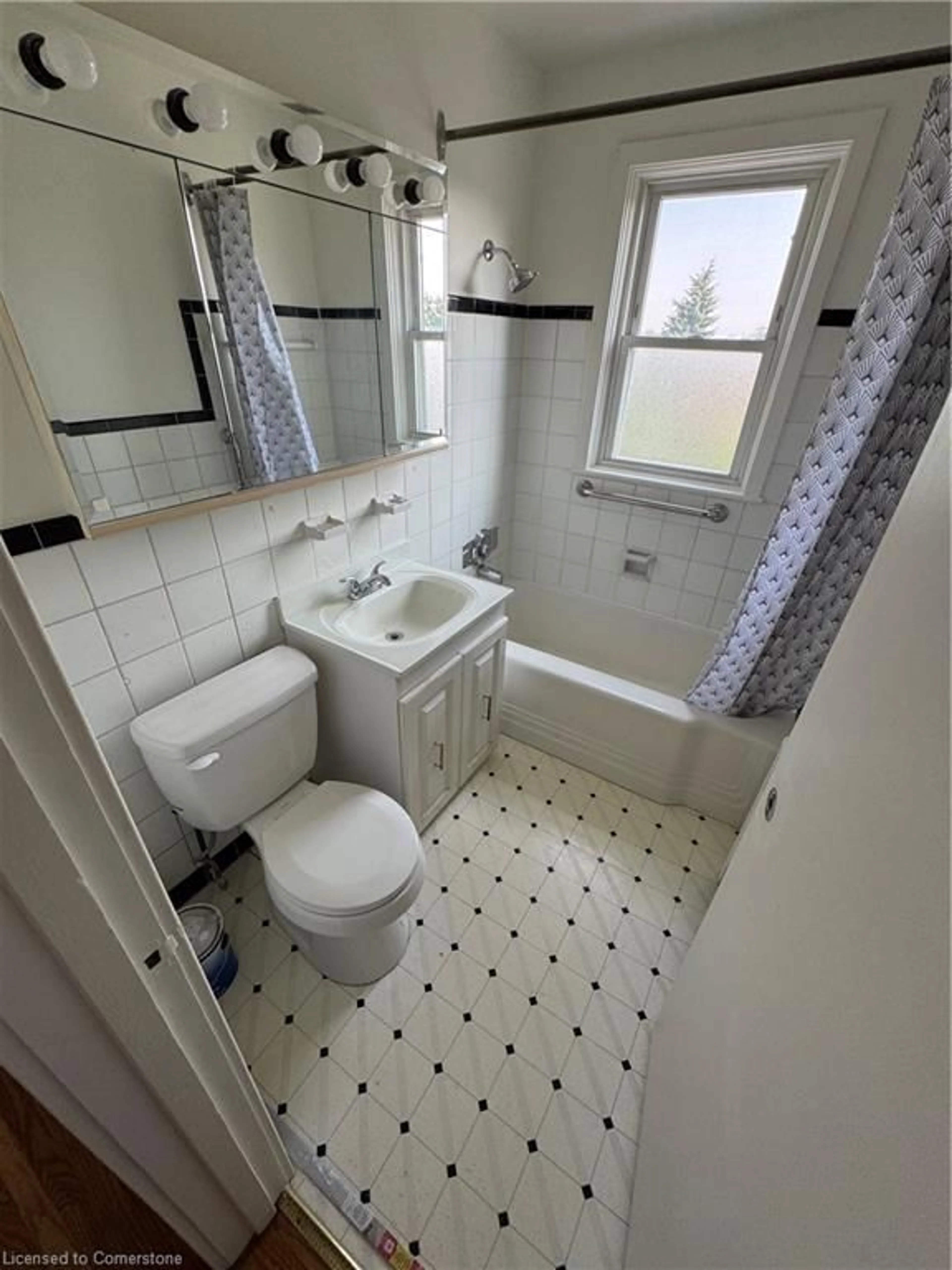Standard bathroom, ceramic/tile floor for 1755 King St #11, Hamilton Ontario L8K 1V6