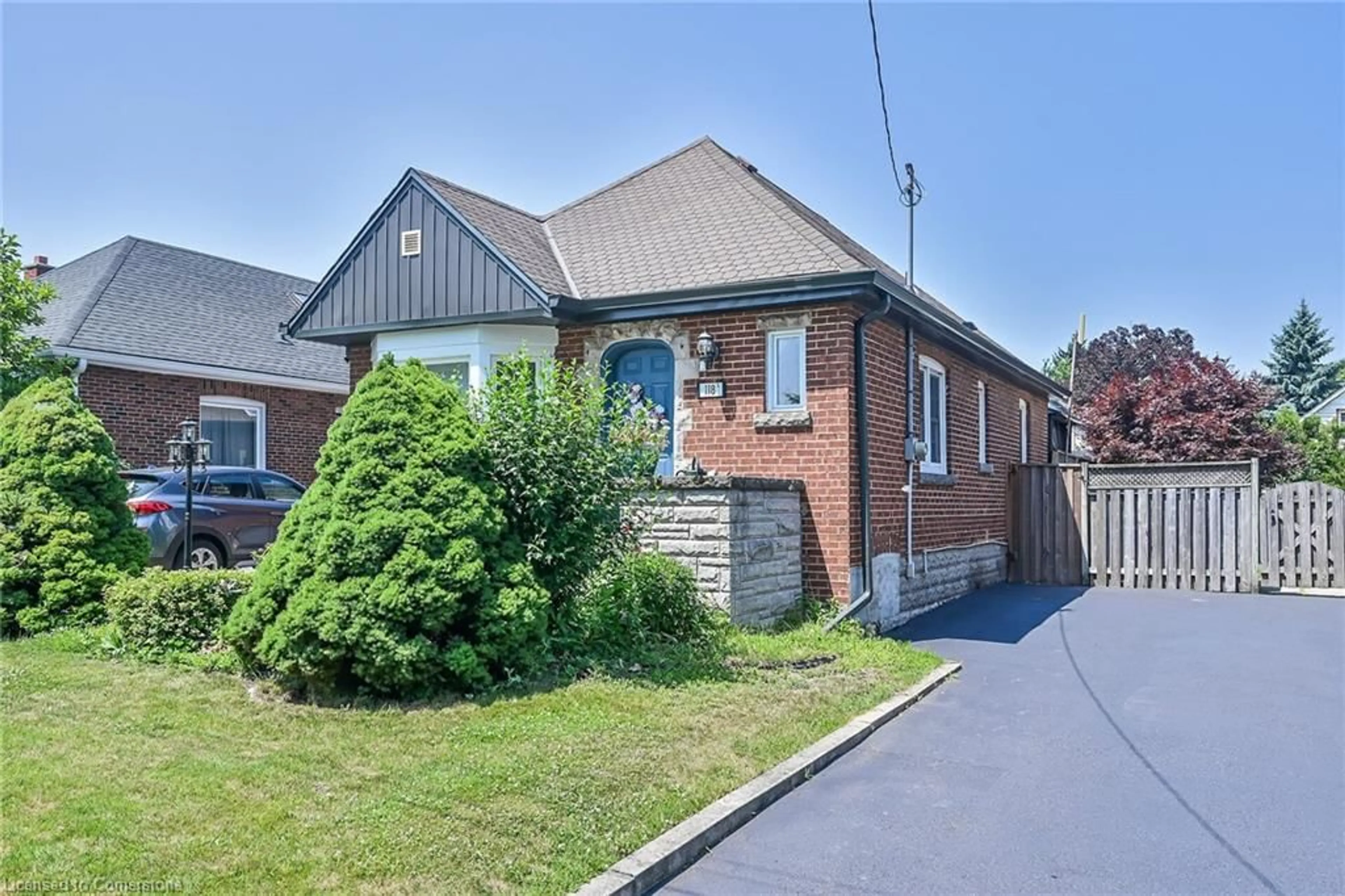 Home with brick exterior material, street for 118 East 6th St, Hamilton Ontario L9A 3C2