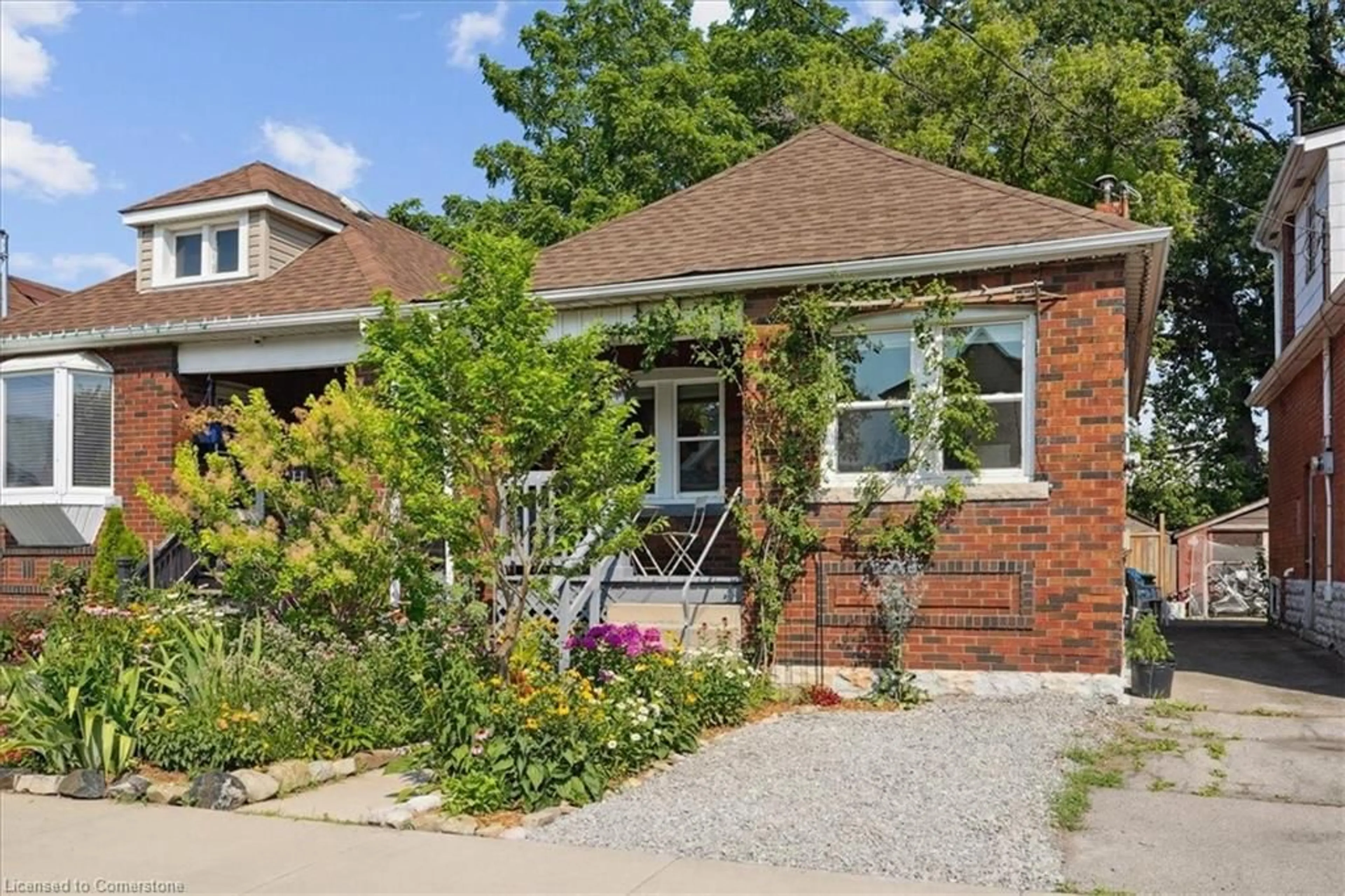 Home with brick exterior material, street for 138 Cope St, Hamilton Ontario L8H 5B4