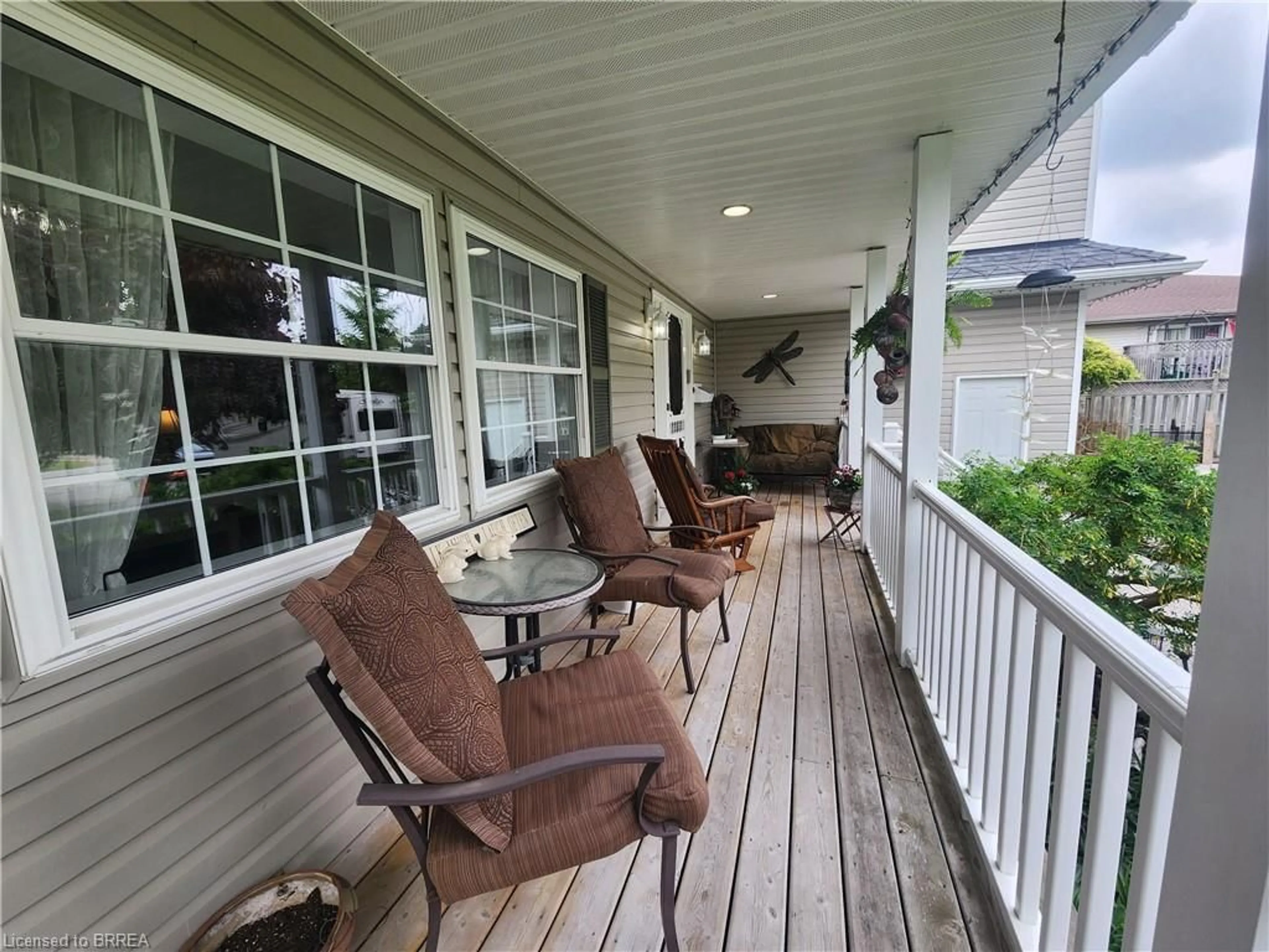 Patio, street for 388 Mckellar St, Strathroy Ontario N7G 2Y5