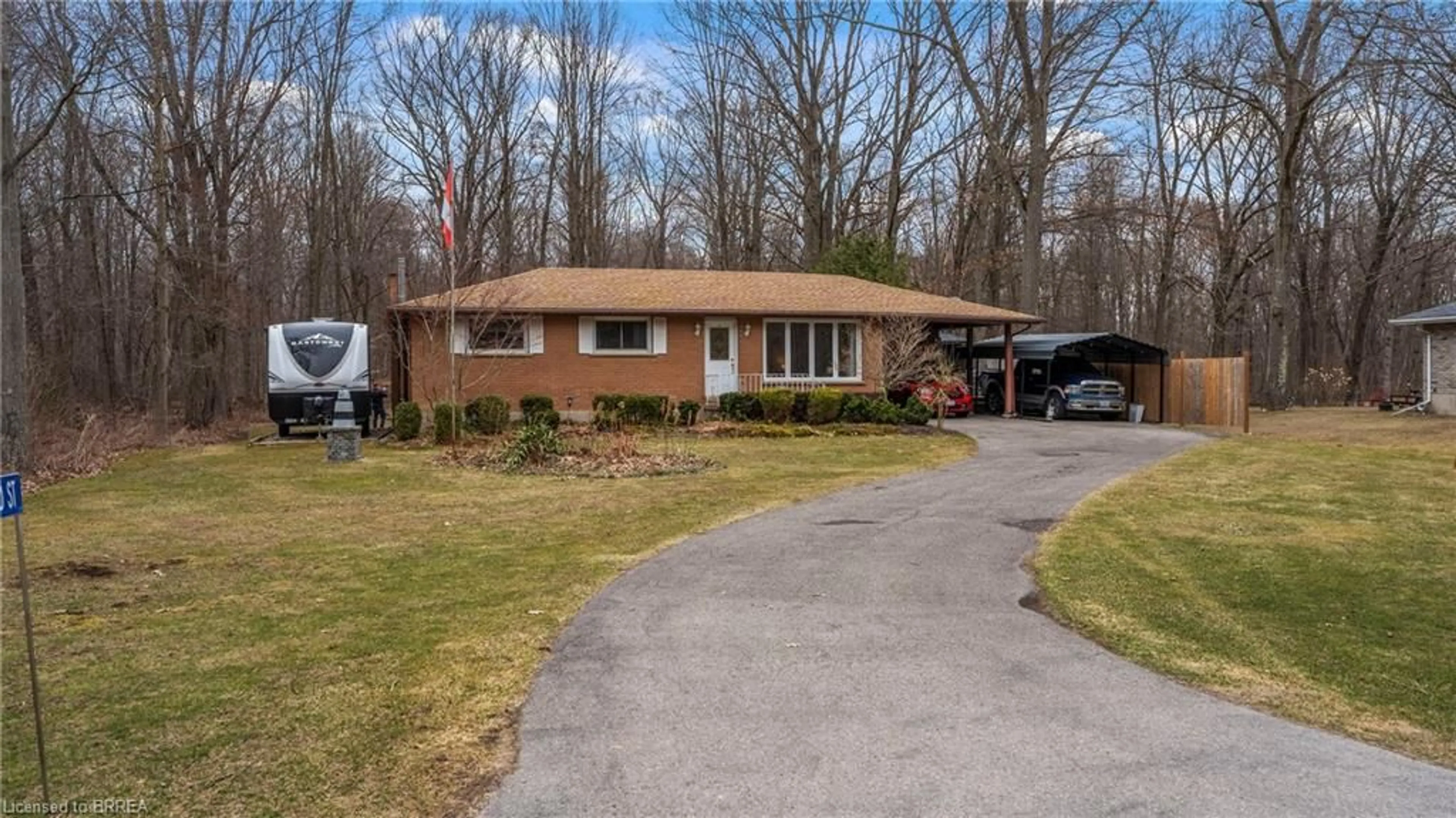 A pic from outside/outdoor area/front of a property/back of a property/a pic from drone, street for 863 Windham 12 Rd, Simcoe Ontario N3Y 4K6