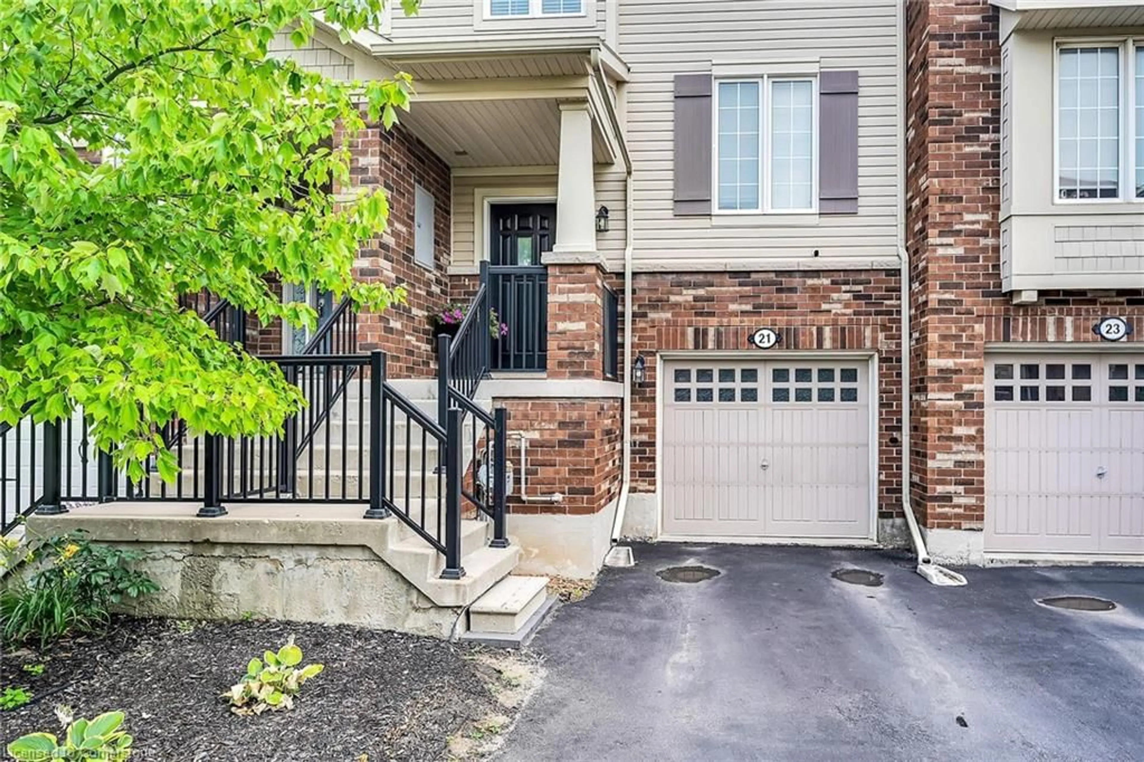 Unknown for 21 Hepworth Cres, Hamilton Ontario L9G 3K9